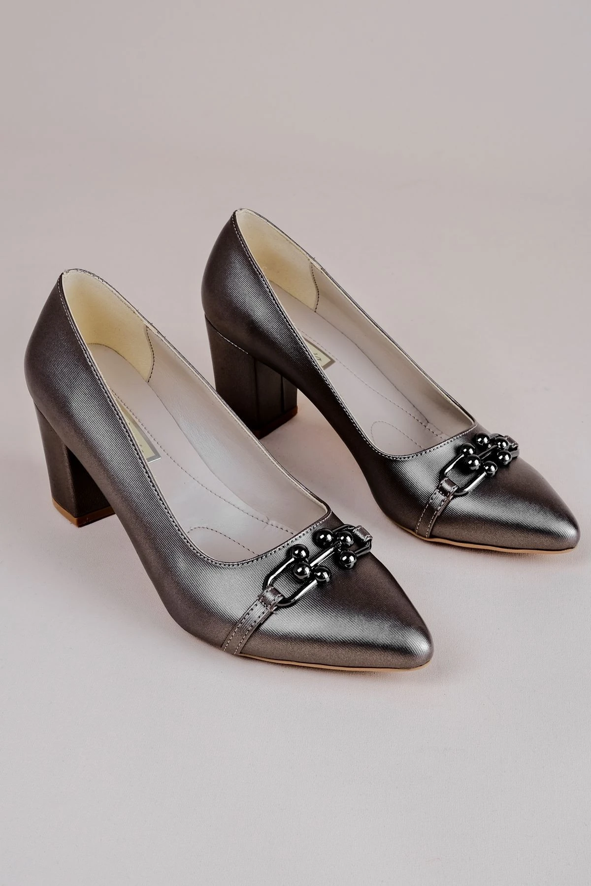 Nagite Kadın Topuklu Ayakkabı Metal Detaylı