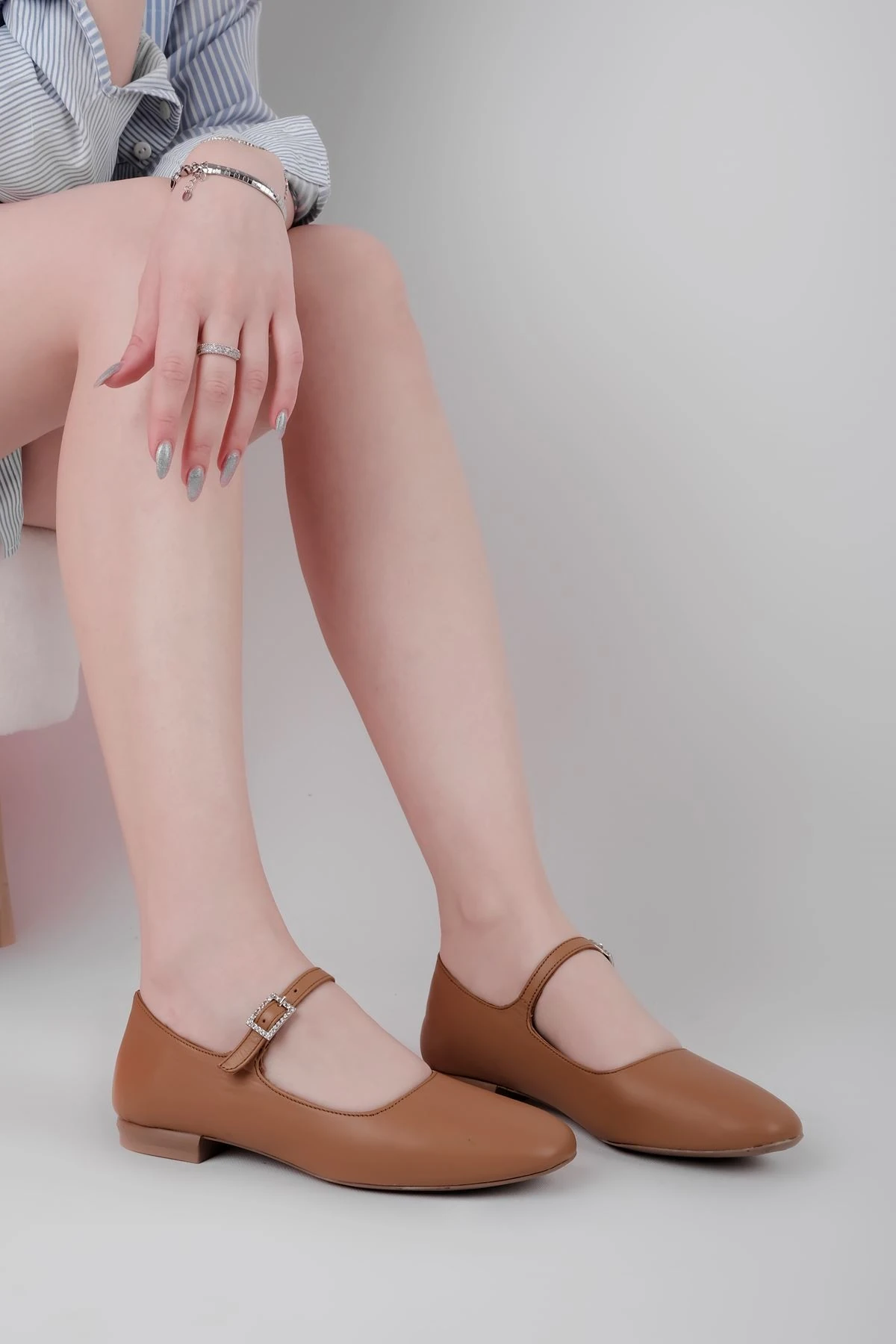 Rocky Kadın Hakiki Deri Bant Detaylı Babet