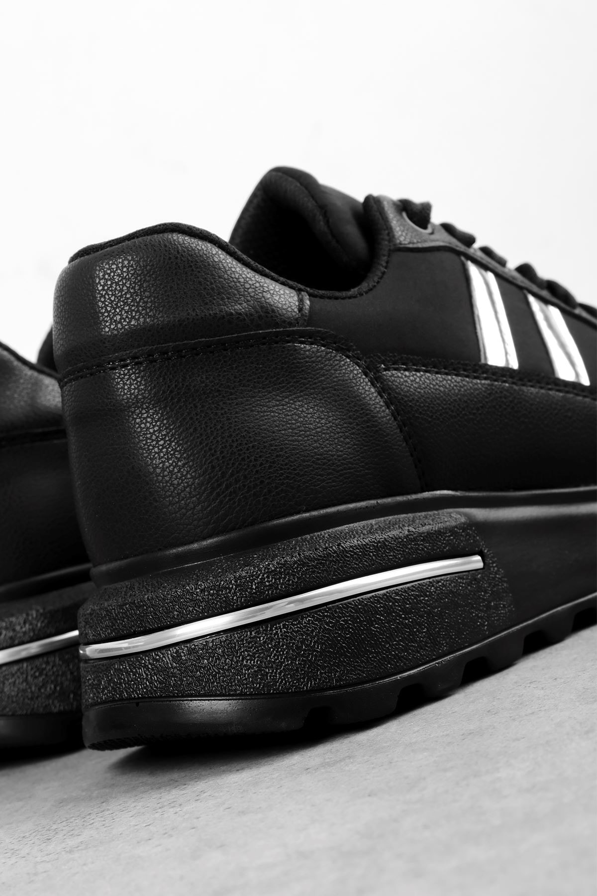 Mutual Kadın Bağcıklı Yüksek Tabanlı Nubuk Spor Ayakkabı 3726