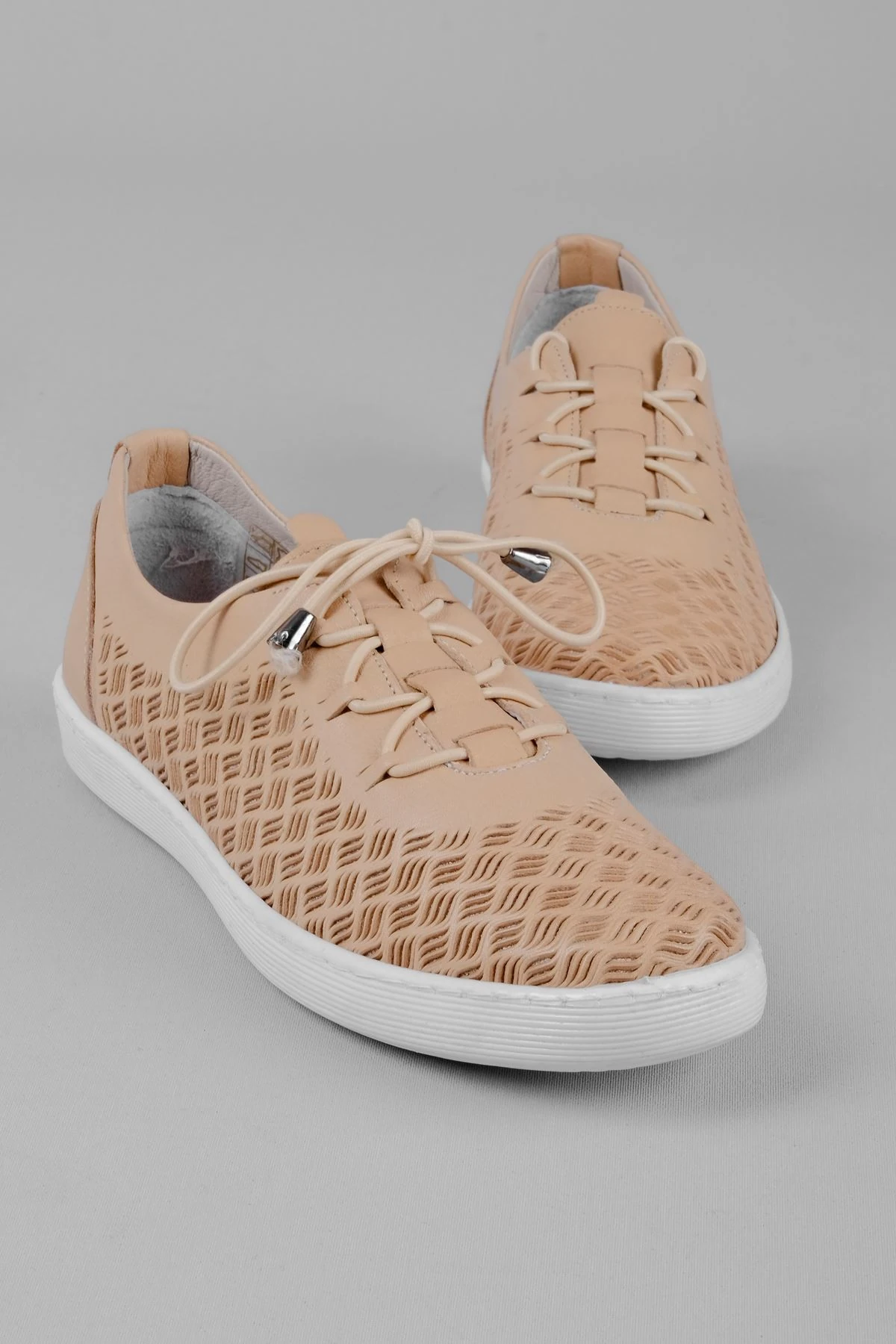 April Kadın Hakiki Deri Ayakkabı Dalgali ÇiZgili