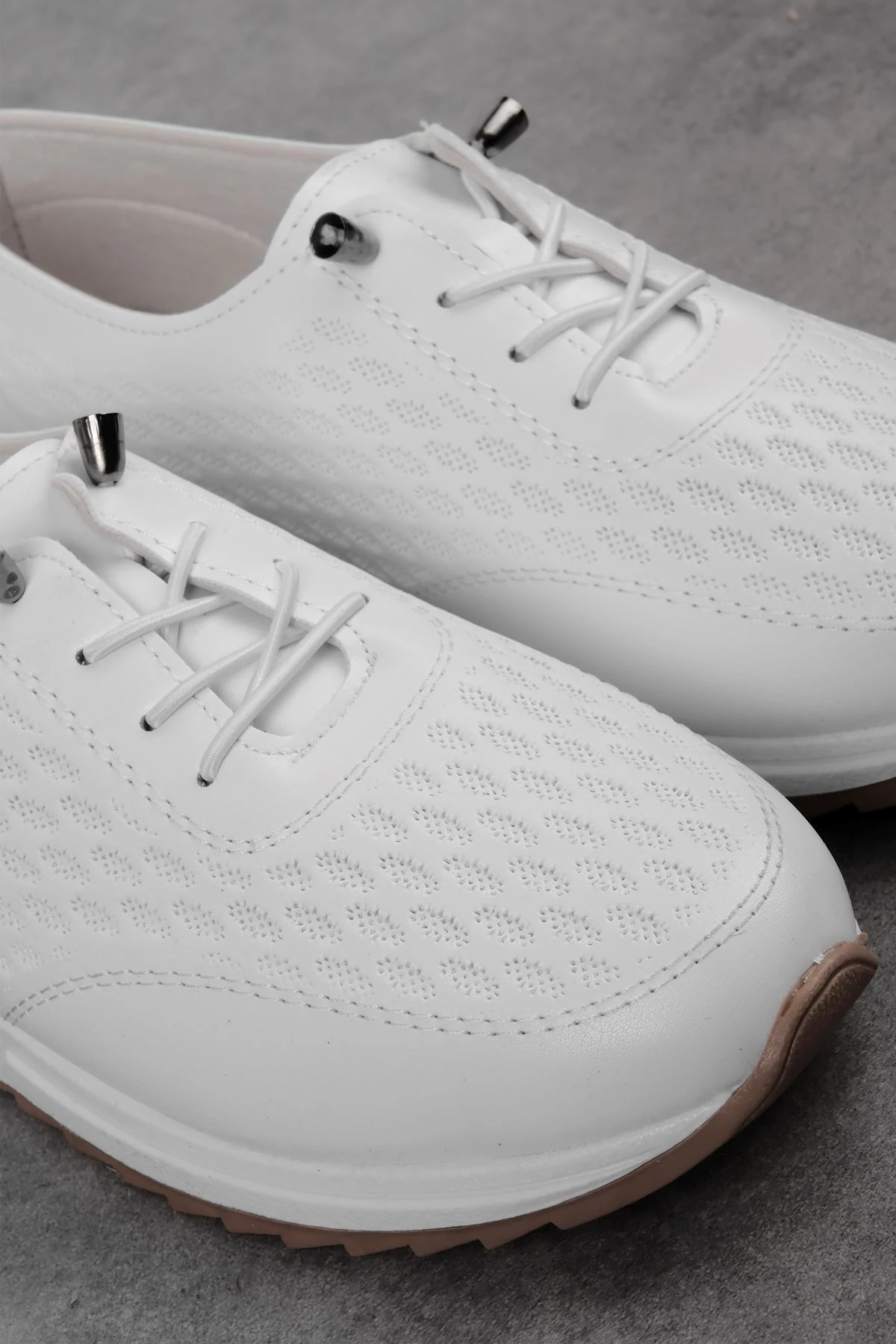 Lavin Kadın Desen Detaylı Lastik Bağcıklı Günlük Ayakkabı