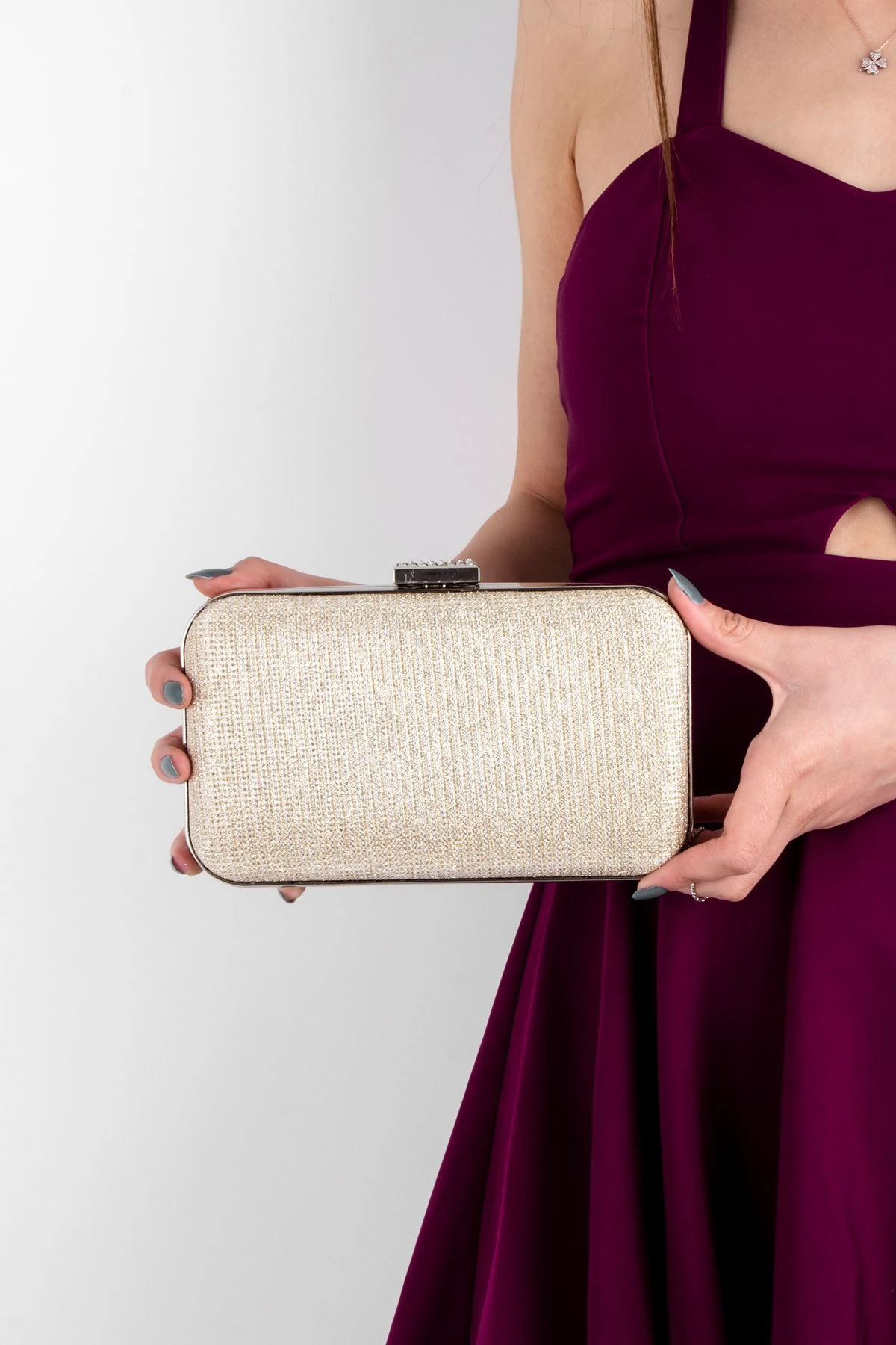 Kadın Abiye Çanta Bombe Model