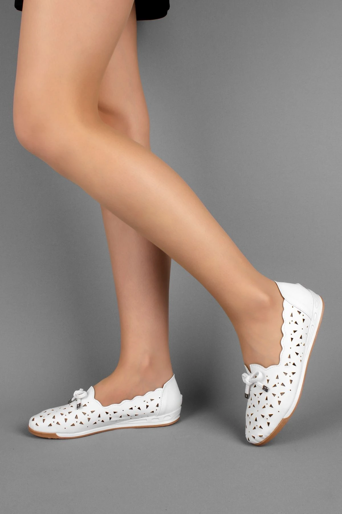 Poppy Kadın Fiyonk Detaylı Babet