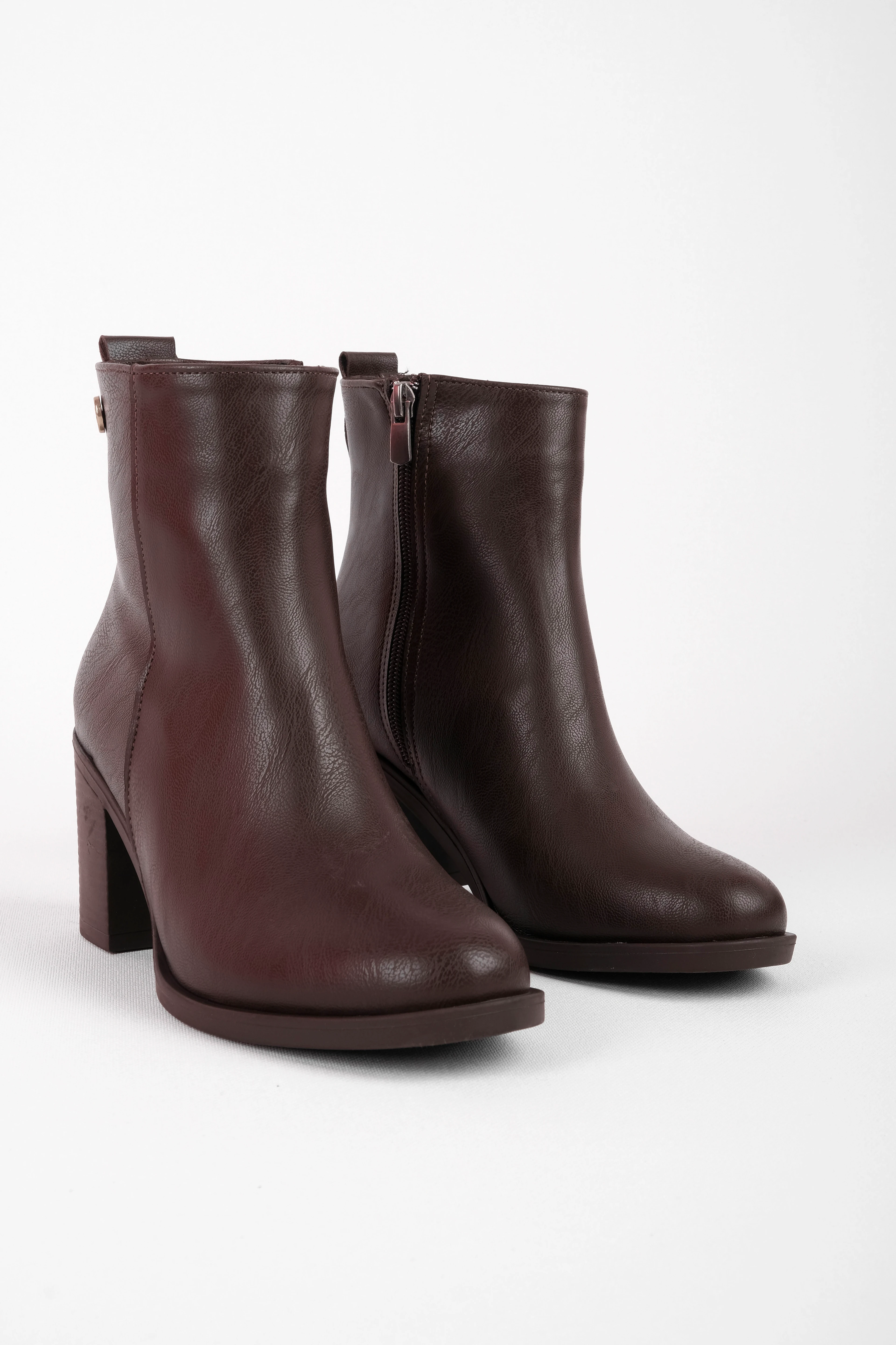 Apart Kadın Yumurta Burunlu Fermuarlı Topuklu Bot b4203