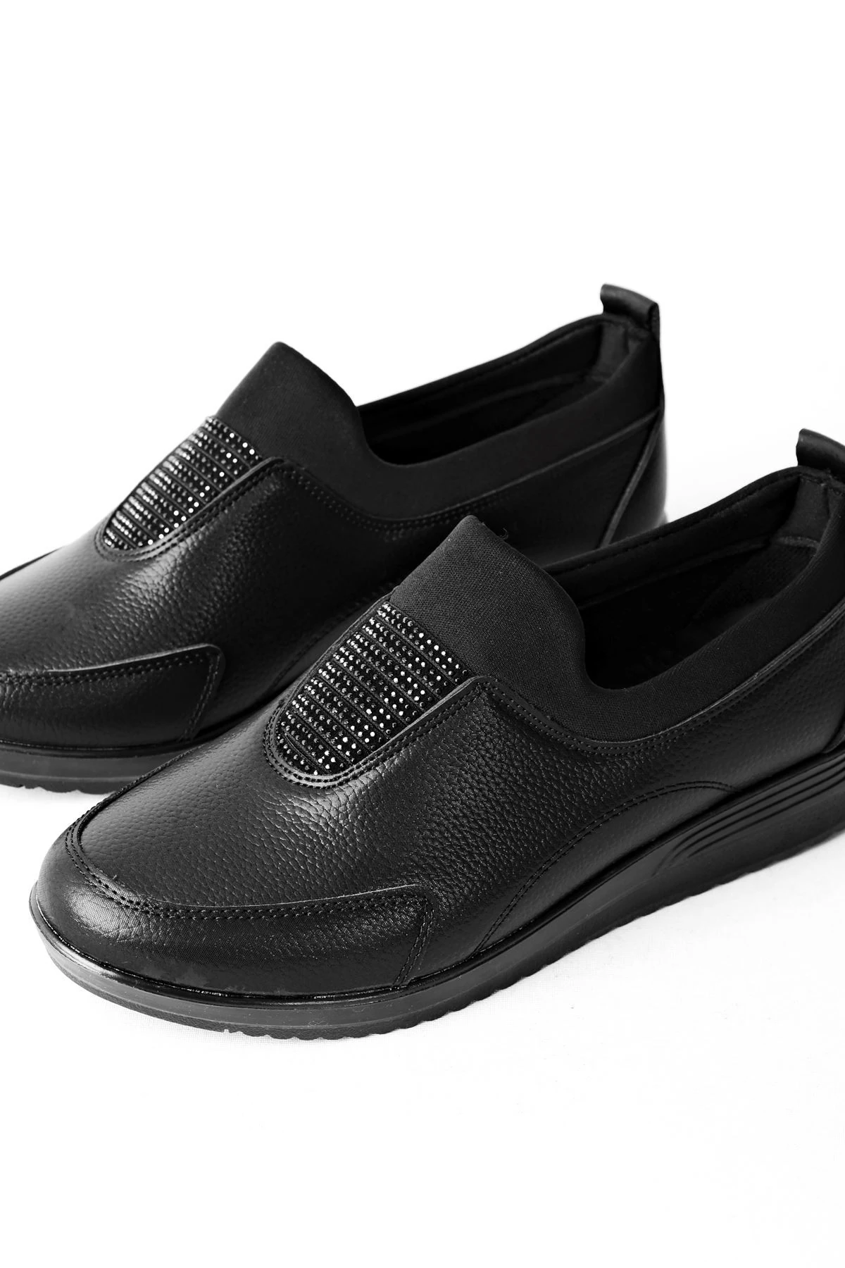 Kadın Günlük Ayakkabı Ön Kısmı Taşlı