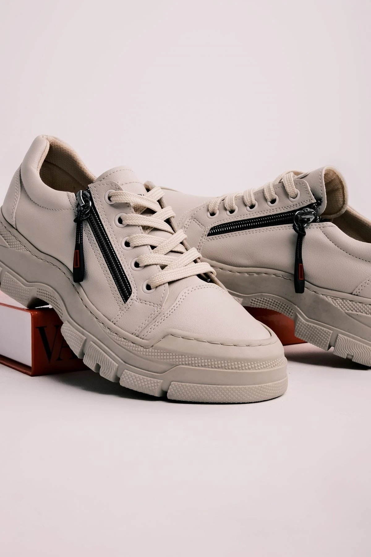 Kinsey Kadın Bağcık Ve Fermuar Detaylı Spor Ayakkabı