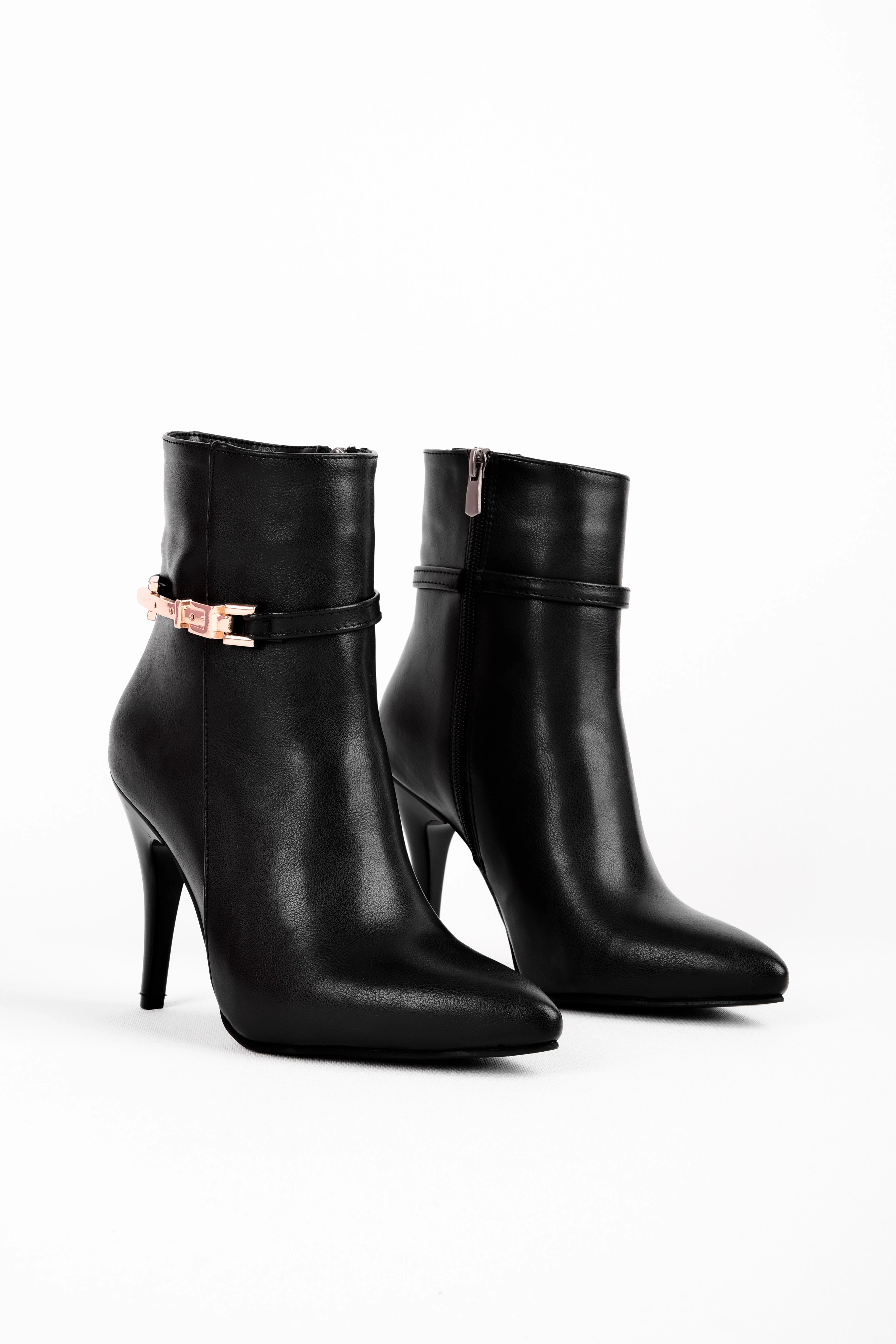 İnna Kadın Gold Toka Detaylı Sivri Burunlu İnce Topuklu Bot b4294 - SİYAH