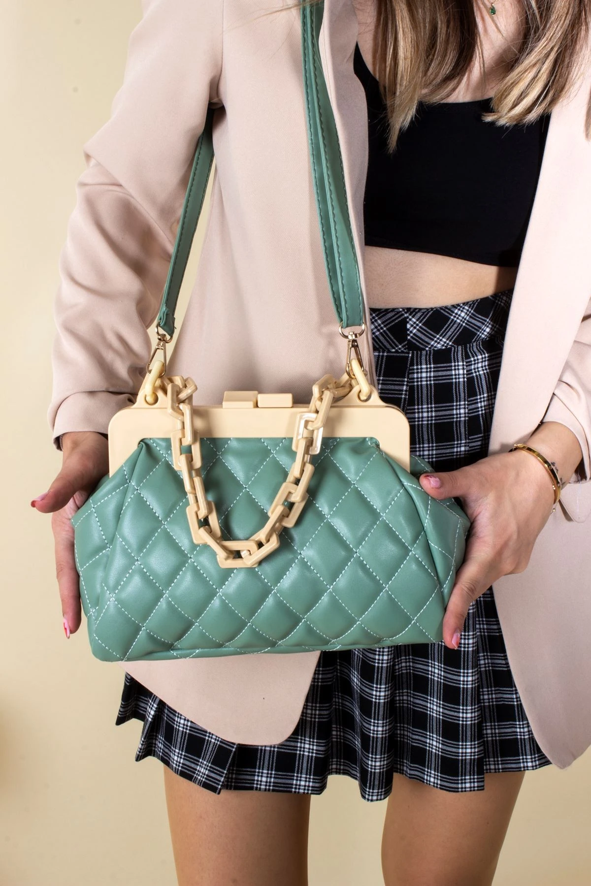 RAİNBOW BAYAN KAPİTONE DESENLİ OMUZ ÇANTASI