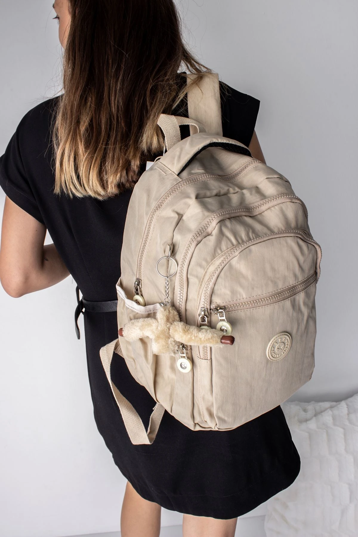 KRINKIL SU GEÇİRMEZ FERMUARLI KÜÇÜK SIRT ÇANTASI