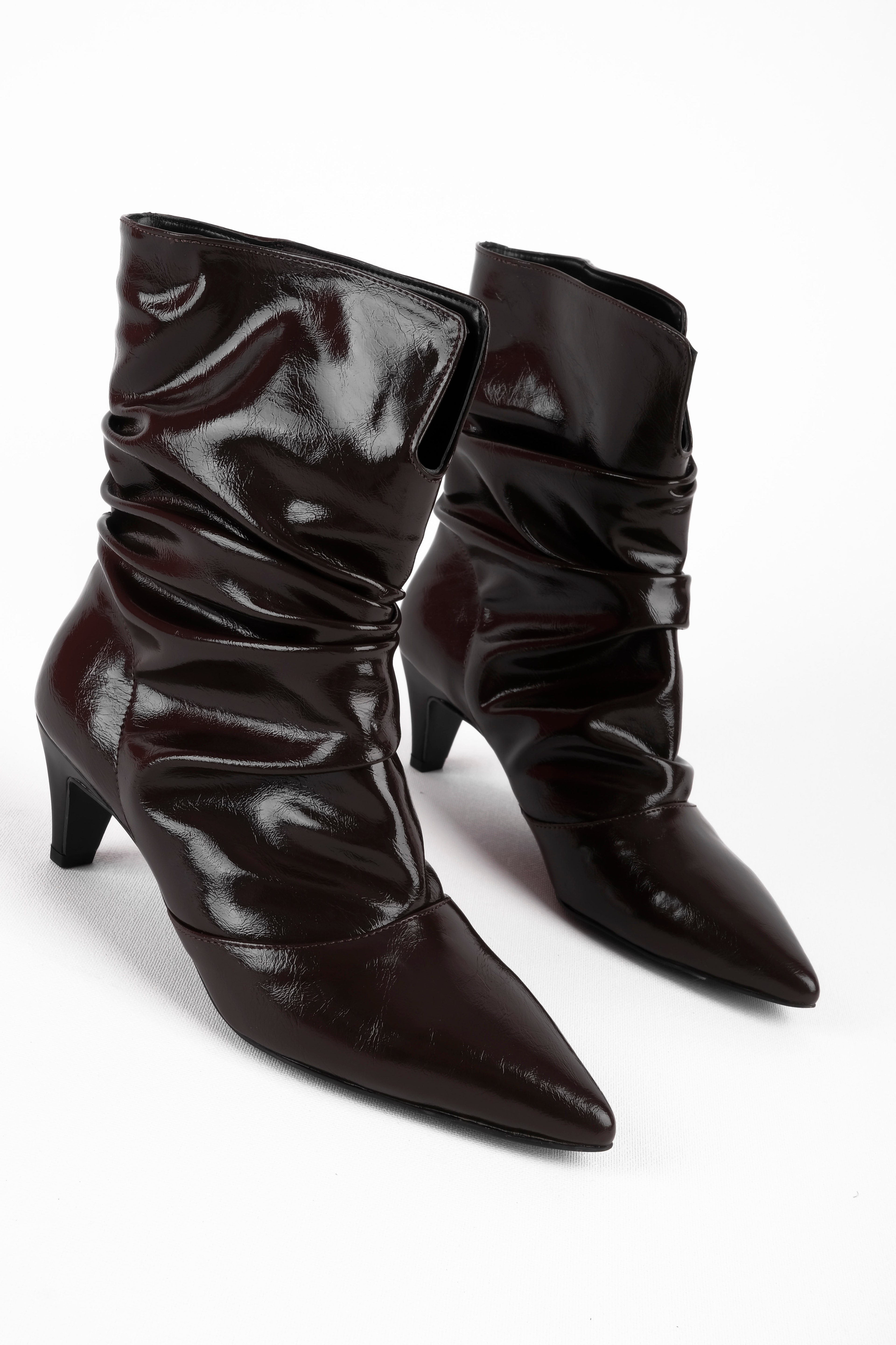 Astilbe Kadın Büzgü Detaylı Sivri Burun Yumurta Topuklu Bot (4240) - R.Kahverengi