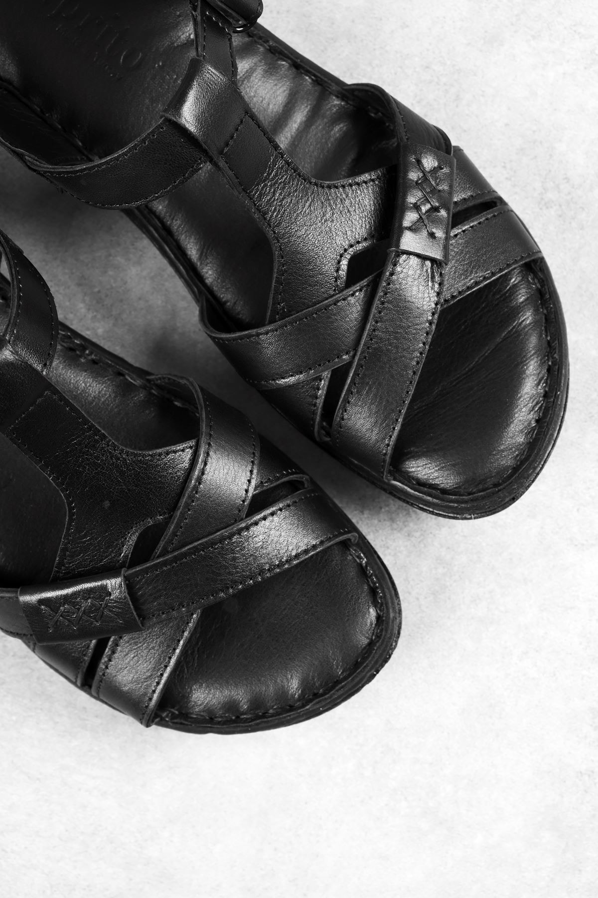 Runaway Kadın Hakiki Deri Çırtçırtlı Alçak Topuklu Sandalet