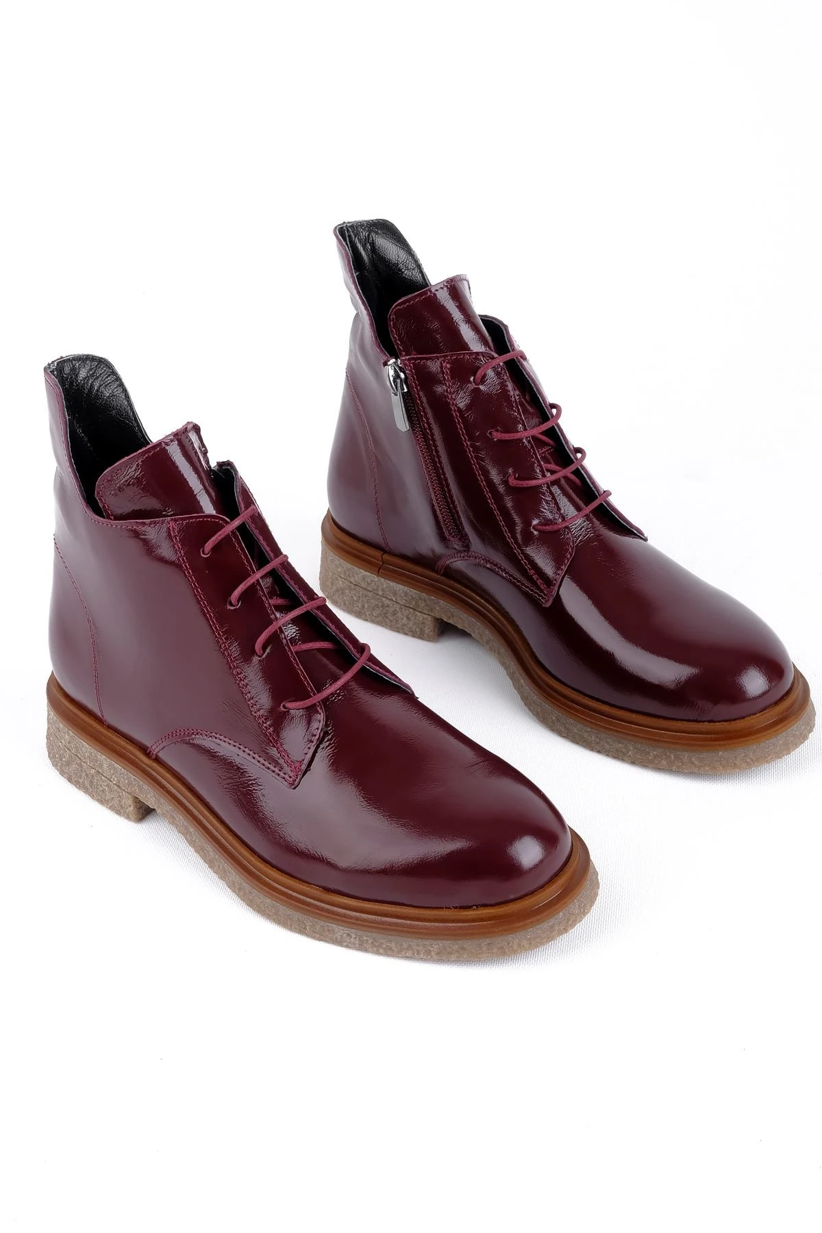 Zeta Kadın Hakiki Deri Bağcık Detaylı Fermuarlı Bot