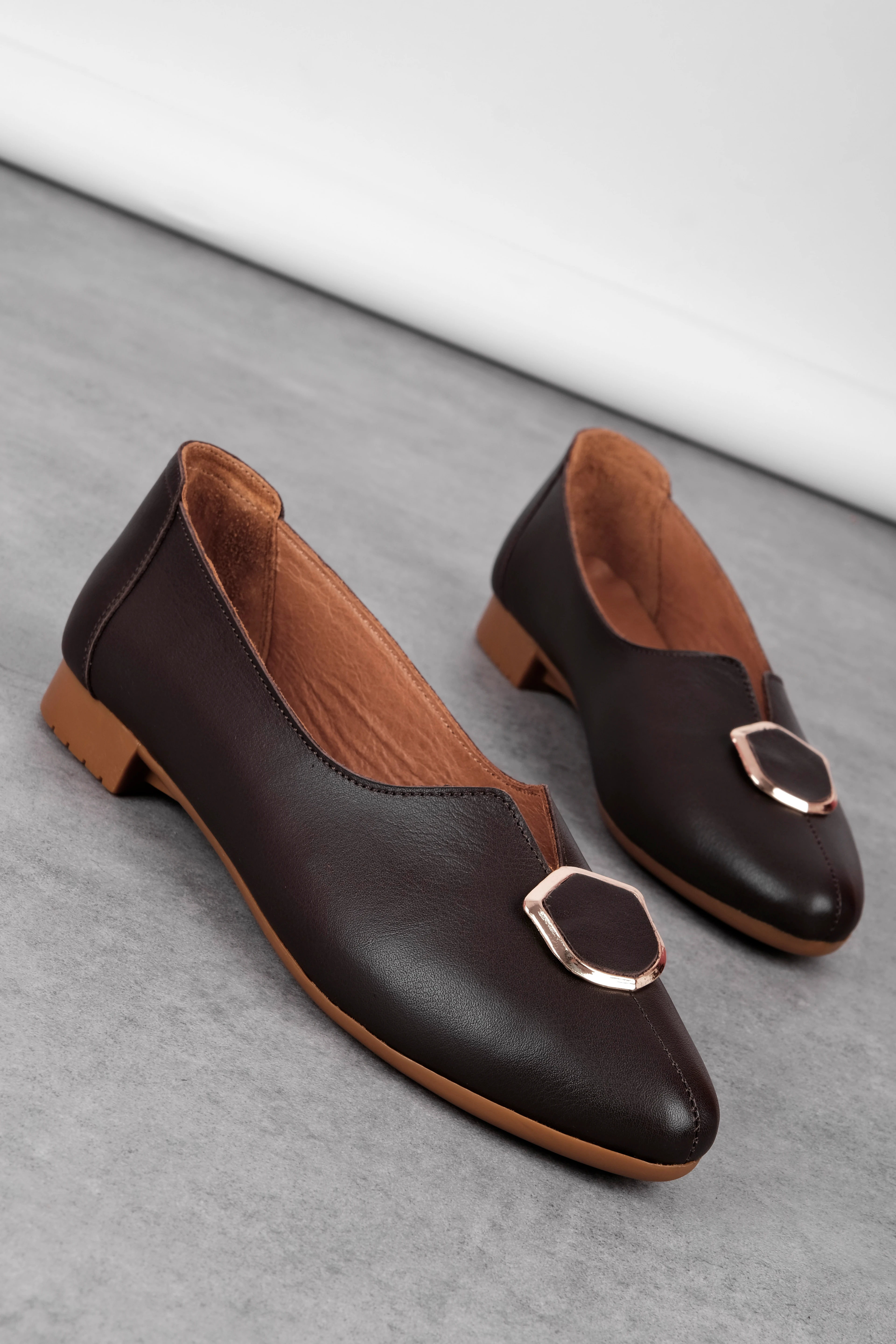 Mia KAdın Hakiki Deri Önünden Metal Detaylı Babet(B4280) - KAHVERENGİ