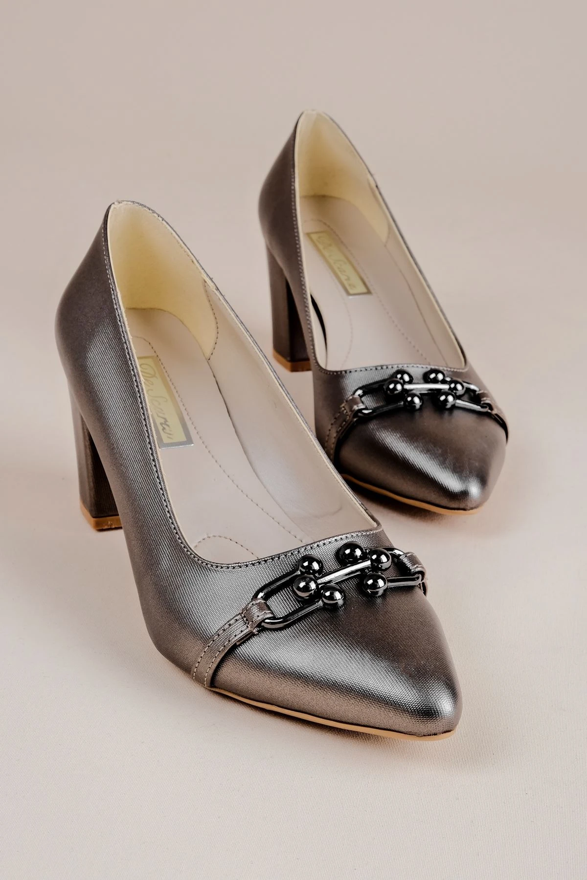 Nagite Kadın Topuklu Ayakkabı Metal Detaylı