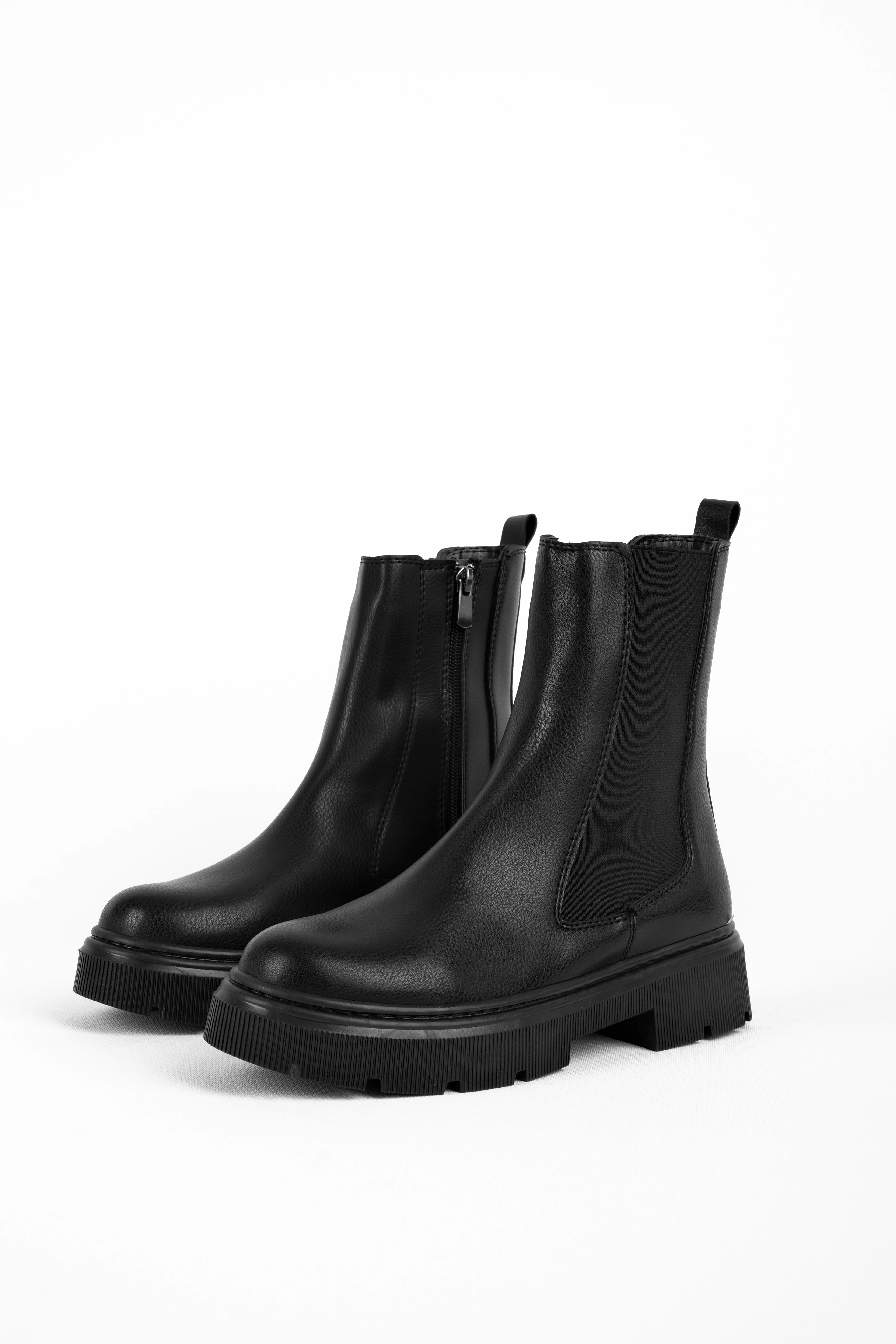 Assign Kadın Lastik Detaylı Fermuarlı Kalın Tabanlı Bot 4276 - SİYAH