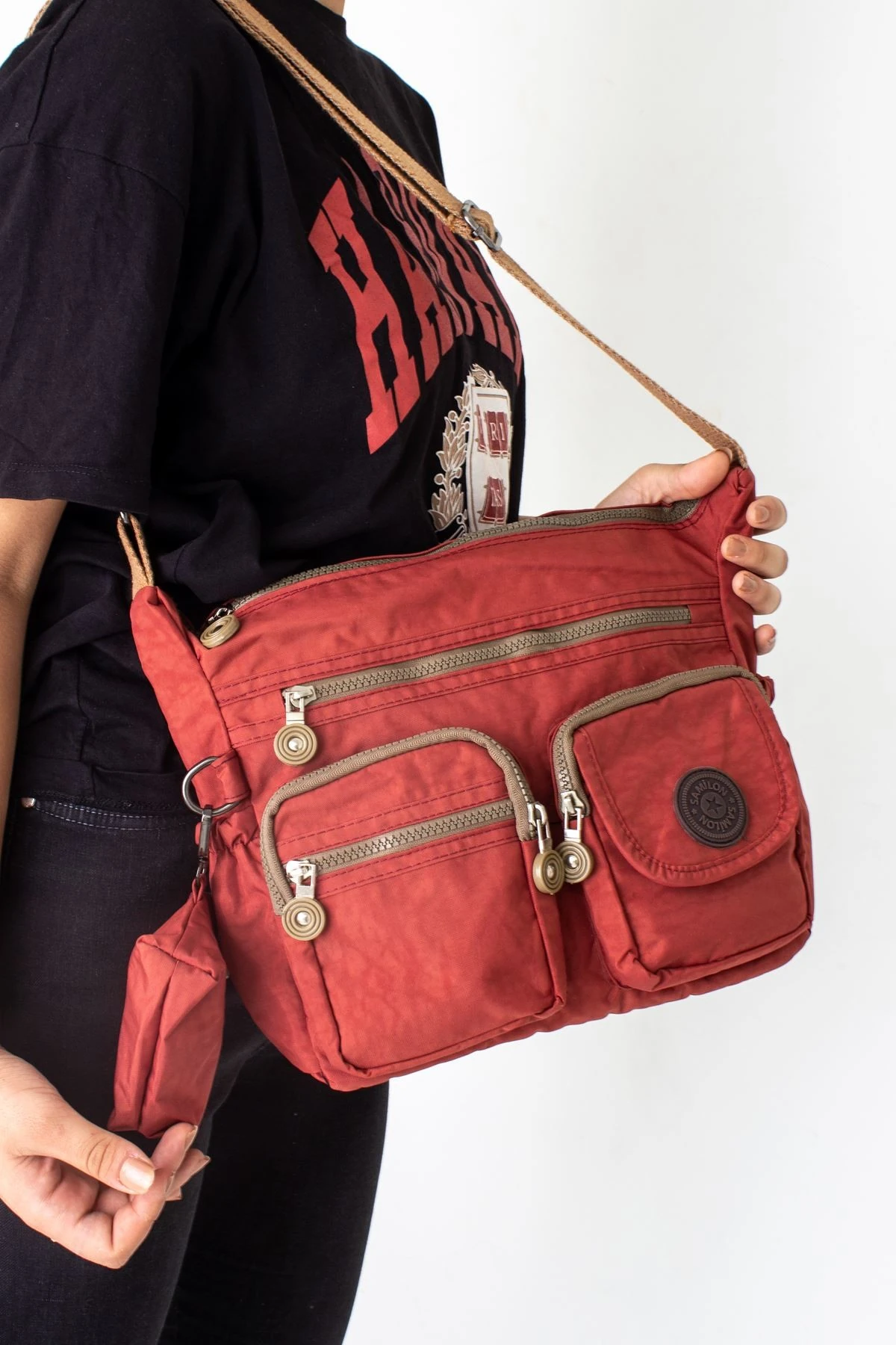 KADIN KRİNKIL OMUZ ÇANTASI