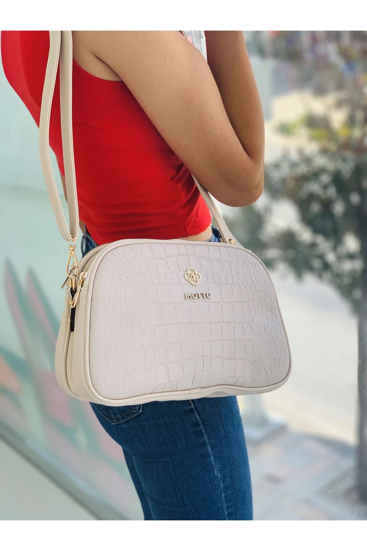 Motto Yoncalı Çanta