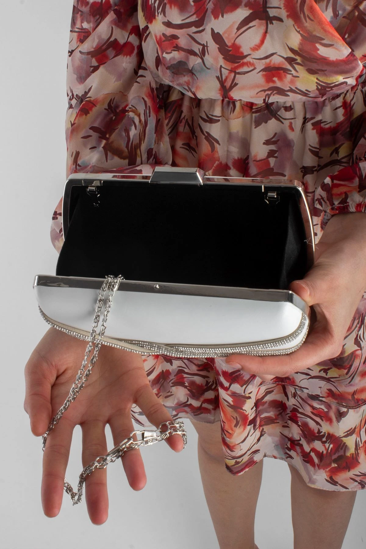 ABİYE KADIN PORTFÖY ÇANTA ÇAPRAZ TAŞLI