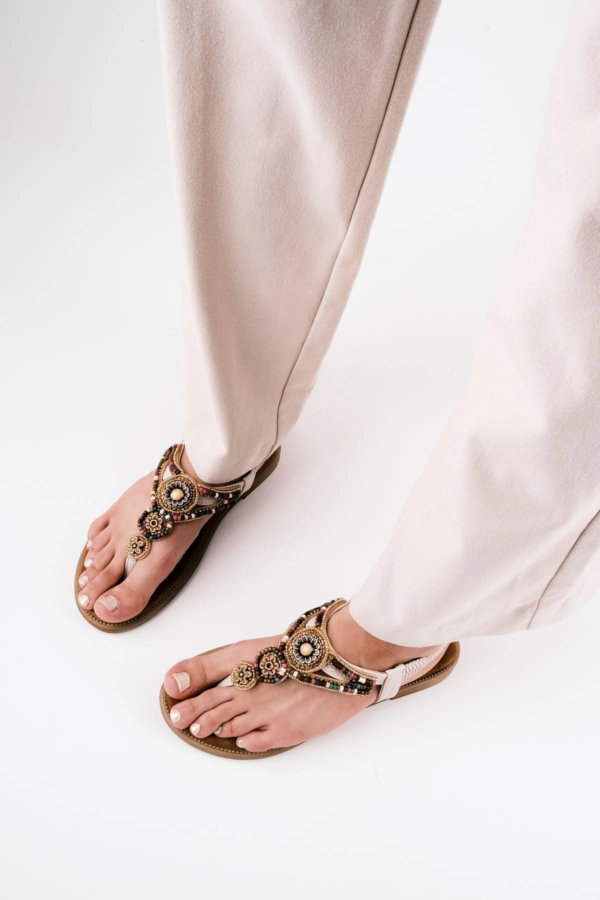 Alfie Parmak Arası Taşlı Kadın Sandalet