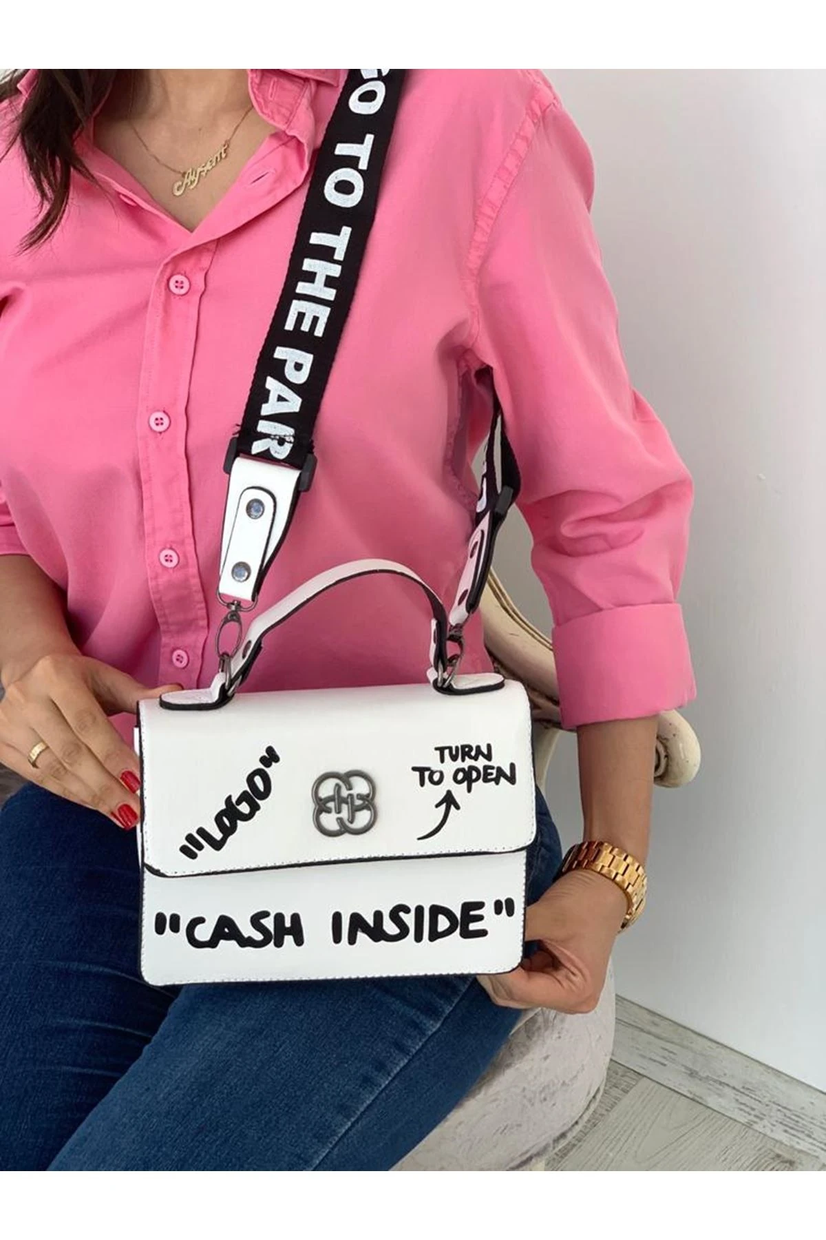 YAZILI ÇAPRAZ ÇANTA