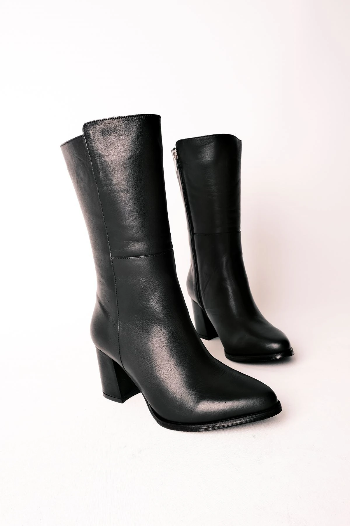 Meyra Kadın Hakiki Deri Dikiş Detaylı Dizaltı Topuklu Çizme