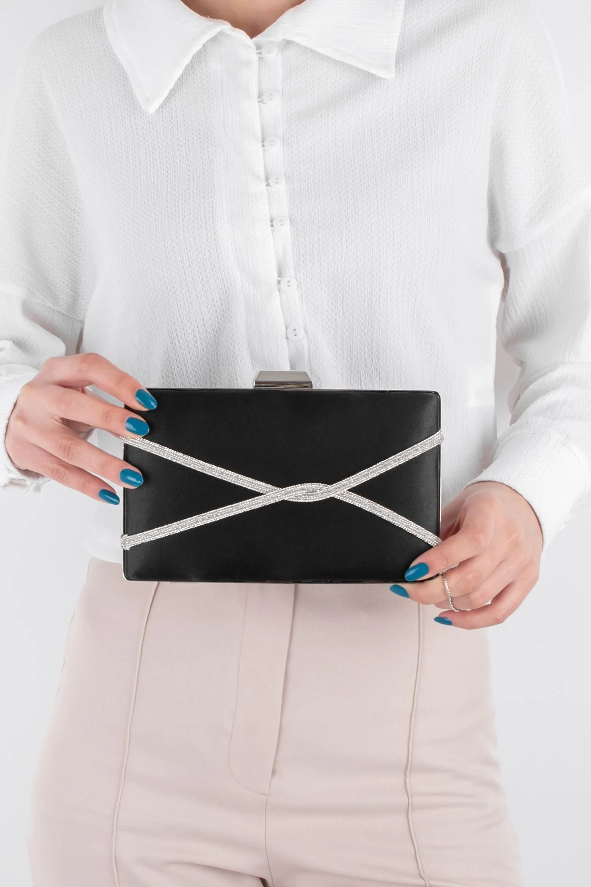 Kadın Abiye Çanta Önü Çapraz Taşlı