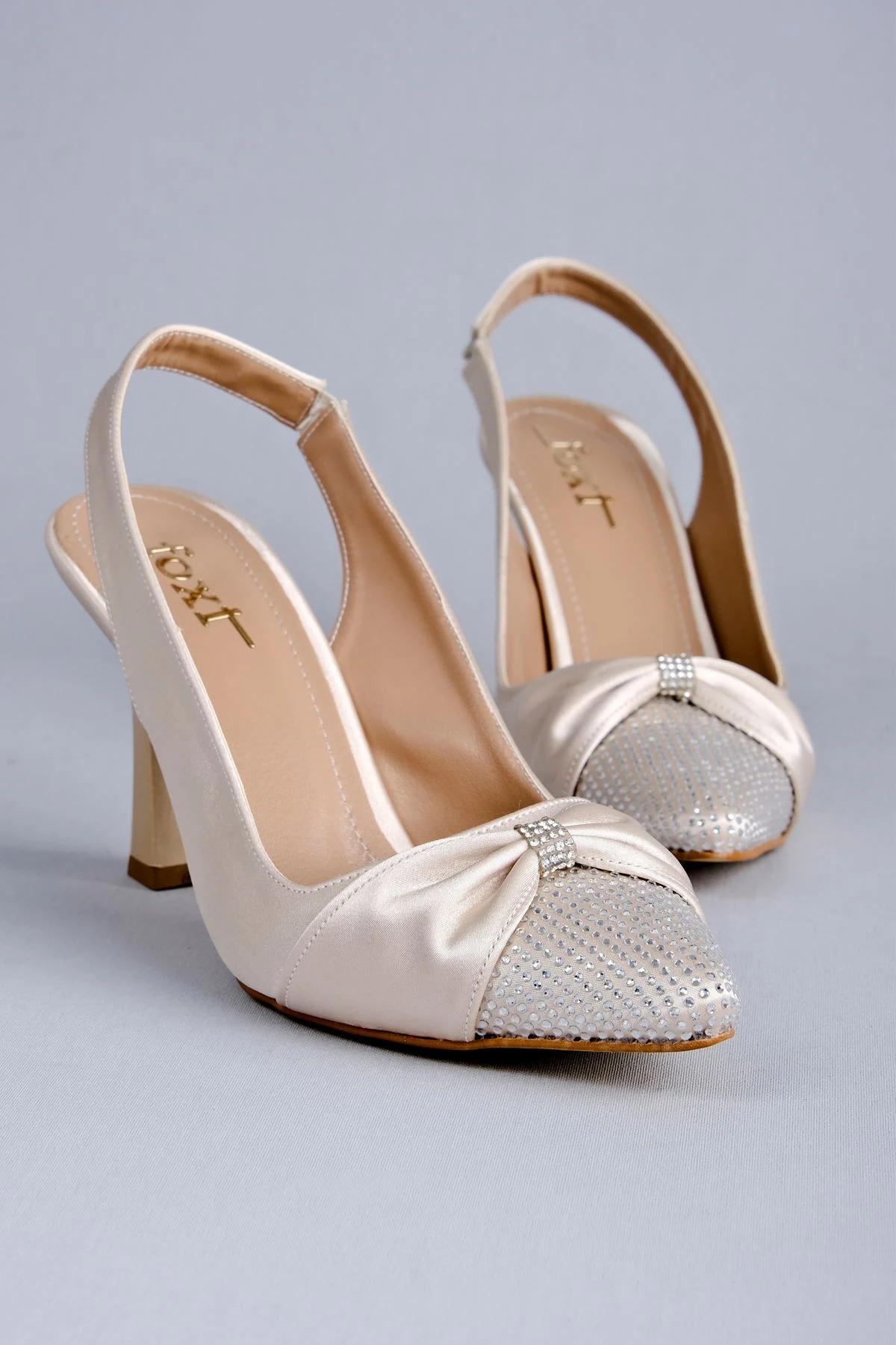 Raven Kadın Topuklu Ayakkabı Kurdela-Ön Kısmı Taşlı