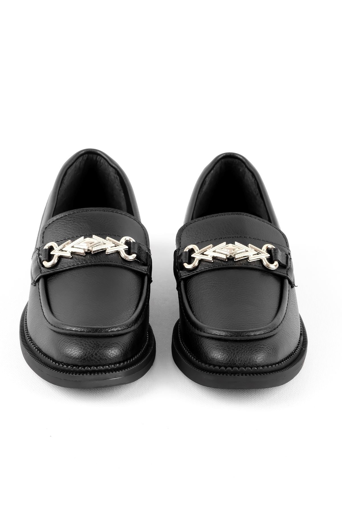 Evan Kadın Zincir Toka Detaylı Loafer Ayakkabı