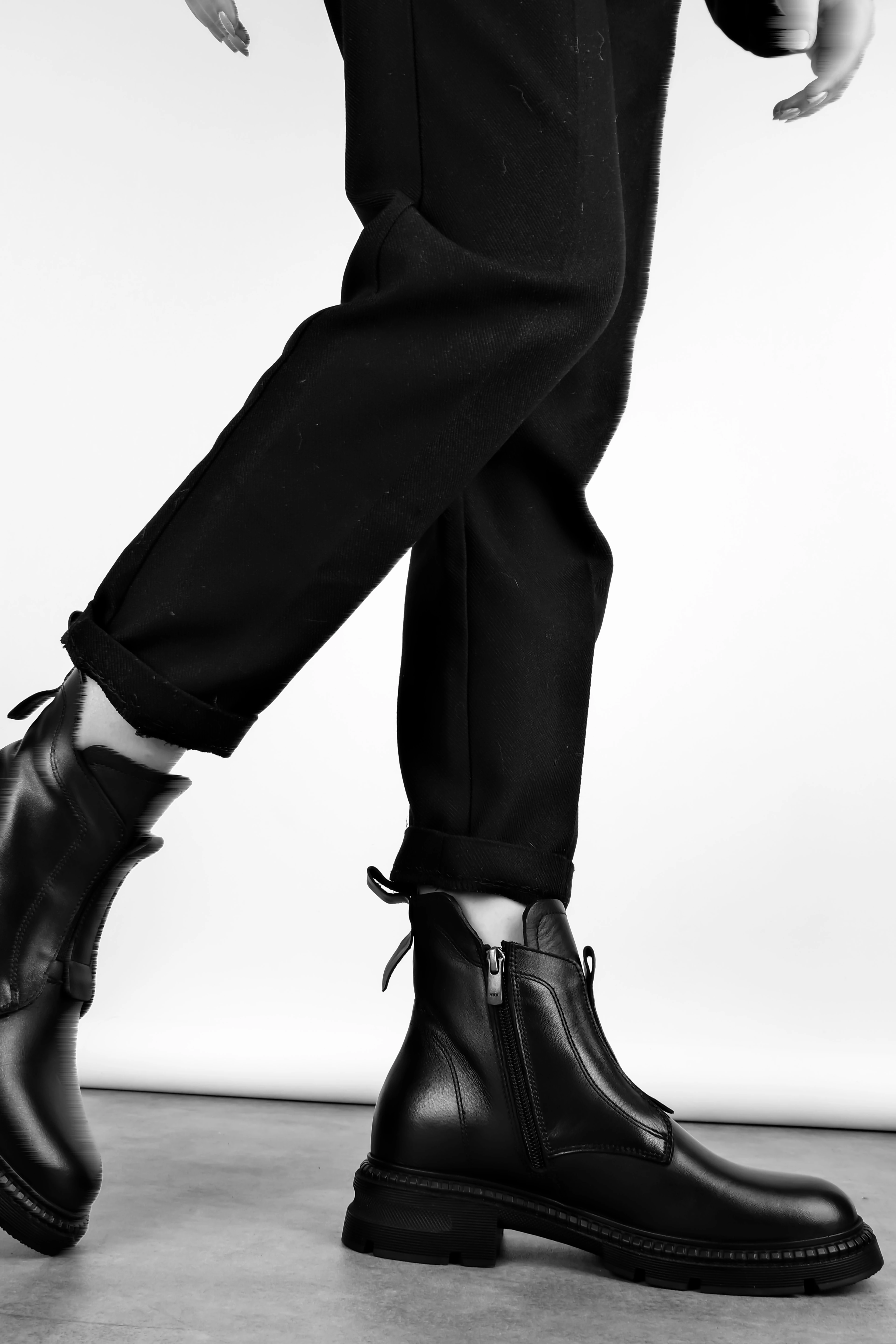 Marvelous Kadın Hakiki Deri Önünden Parça Detaylı Nubuk Fermuarlı Bot(4200)