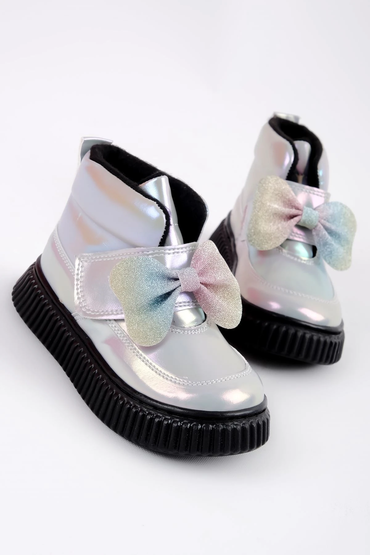 Kız Çocuk Fiyonk Detaylı Cırt Cırtlı Bot