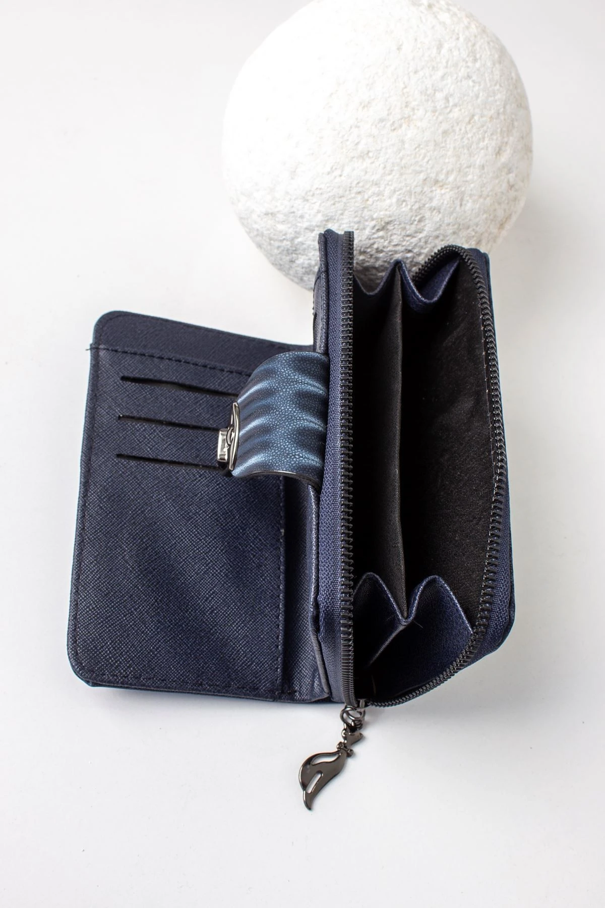 KİLİTLİ MODEL KADIN CÜZDAN