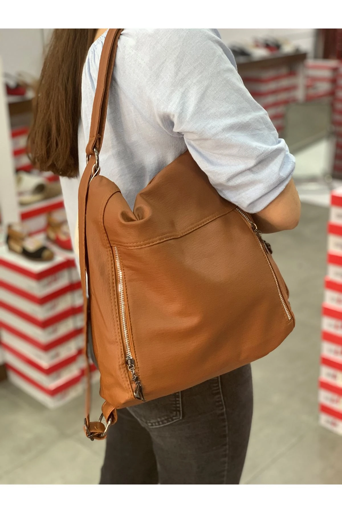 FERMUAR DETAYLI BAYAN KOL ÇANTASI