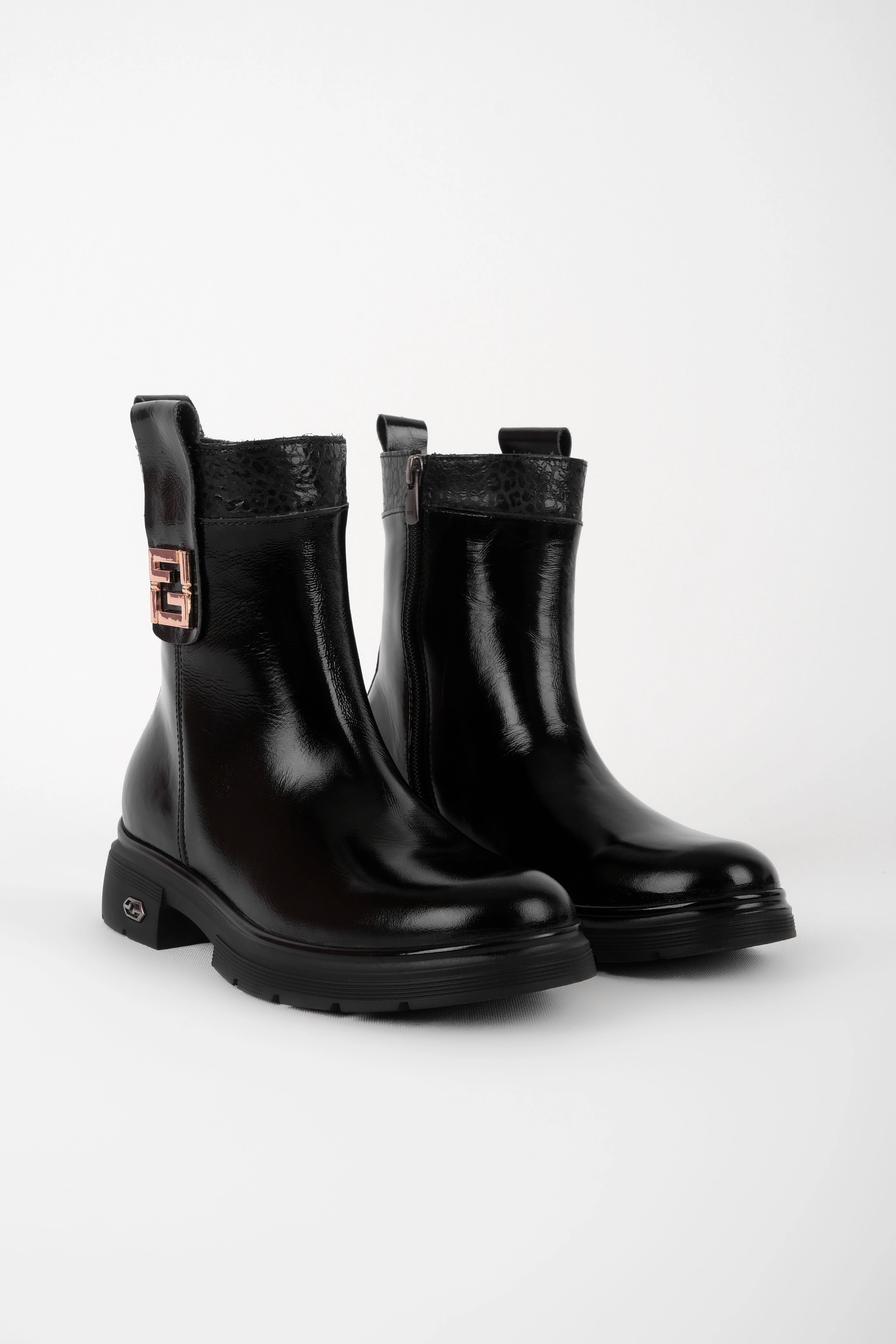 Risus Kadın Hakiki Deri Yanından Toka Detaylı Fermuarlı Bot(4201) - R.SİYAH