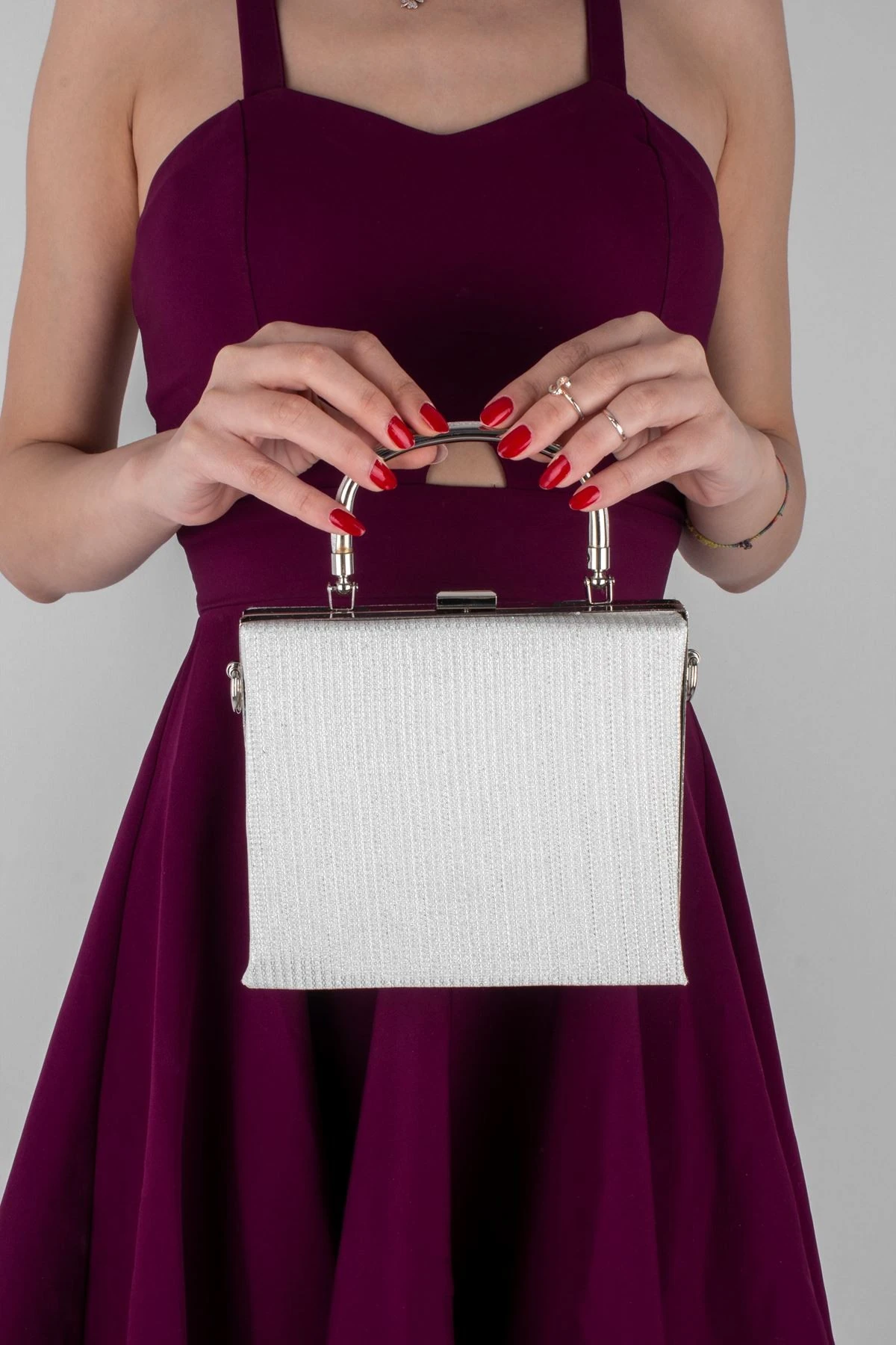 Kadın Abiye Çanta Demir SAplı