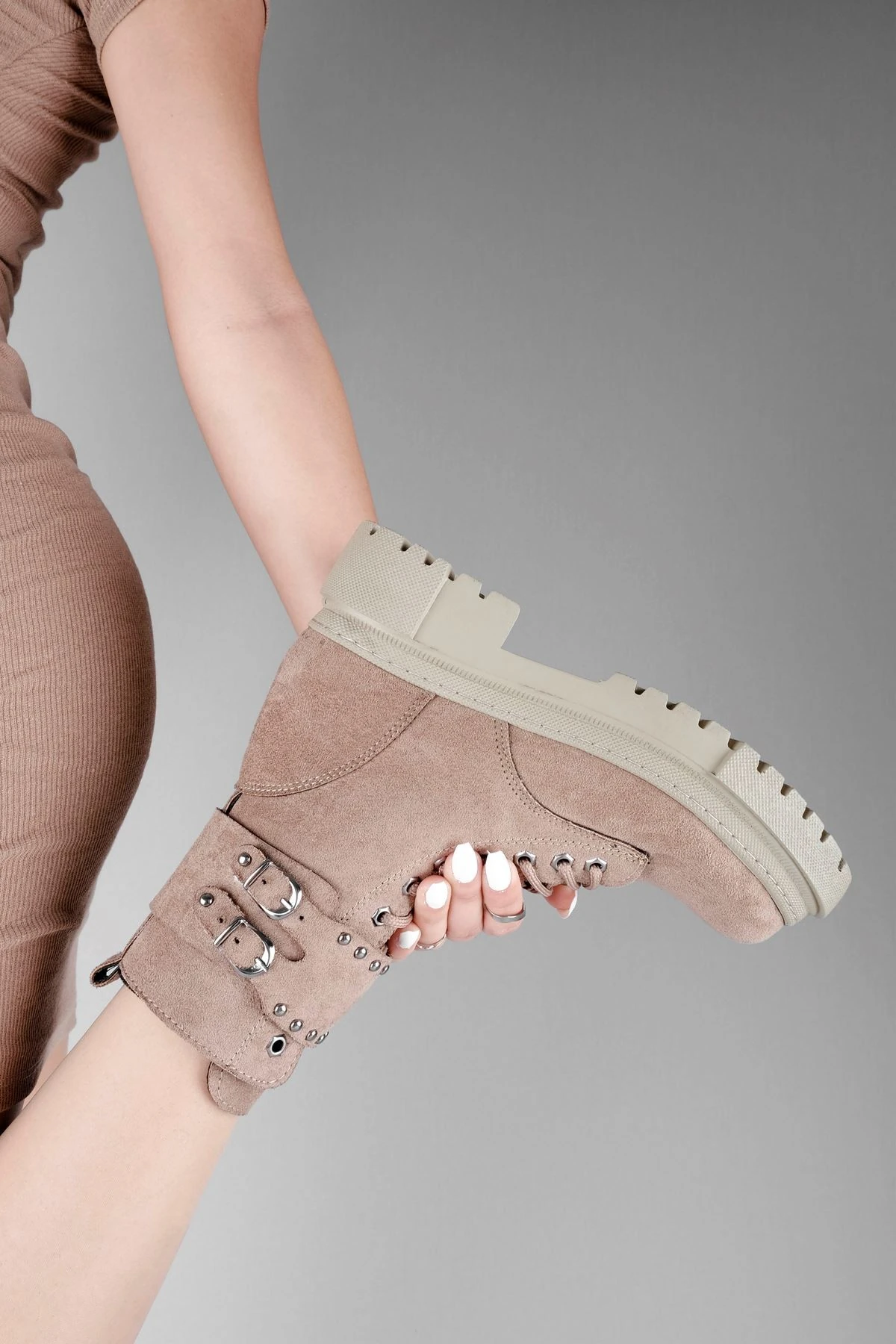 Darlene Kadın Kemer Detaylı Postal