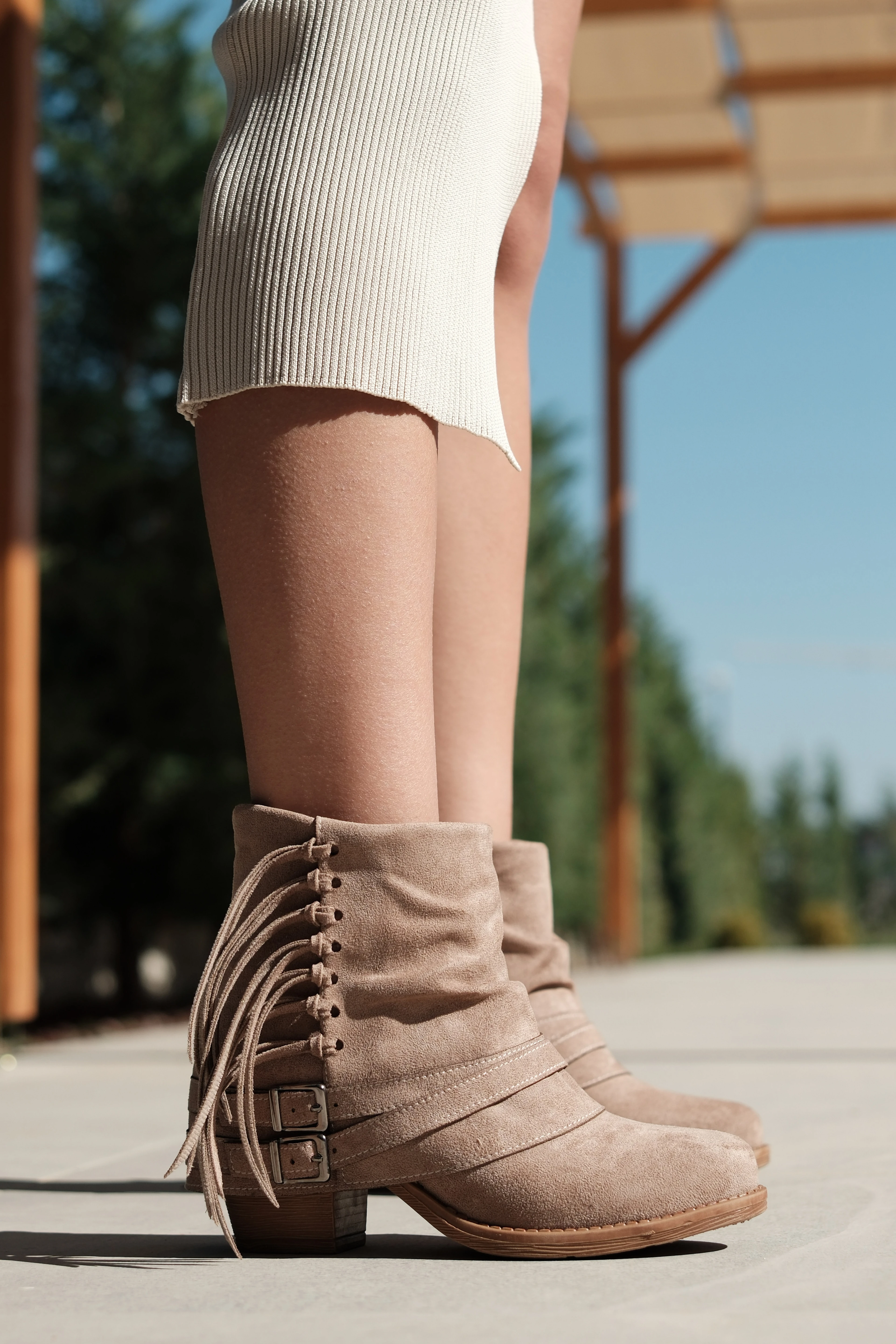 Ronus Kadın 2 Kemer Toka Detaylı Püsküllü Topuklu Bot b4206