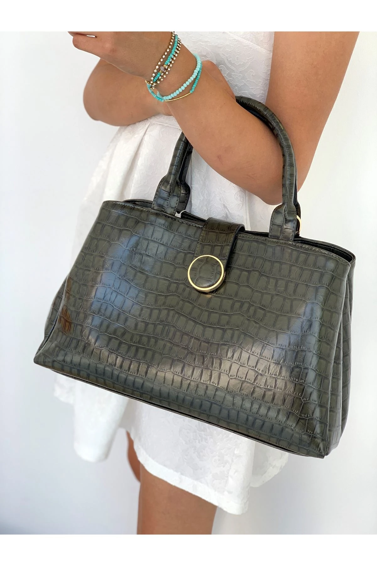 Düğmeli Büyük El Çantası