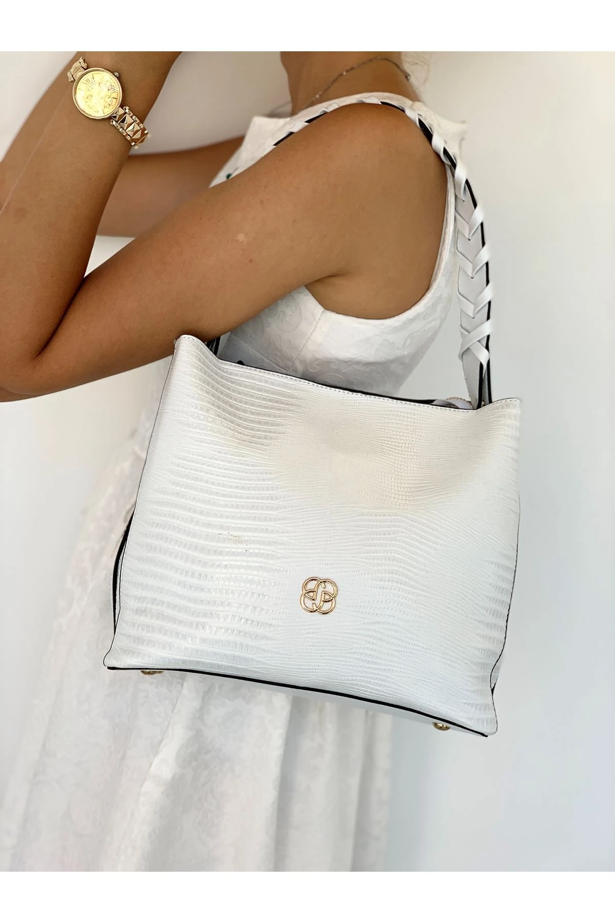 Örgü Saplı Bayan Çanta