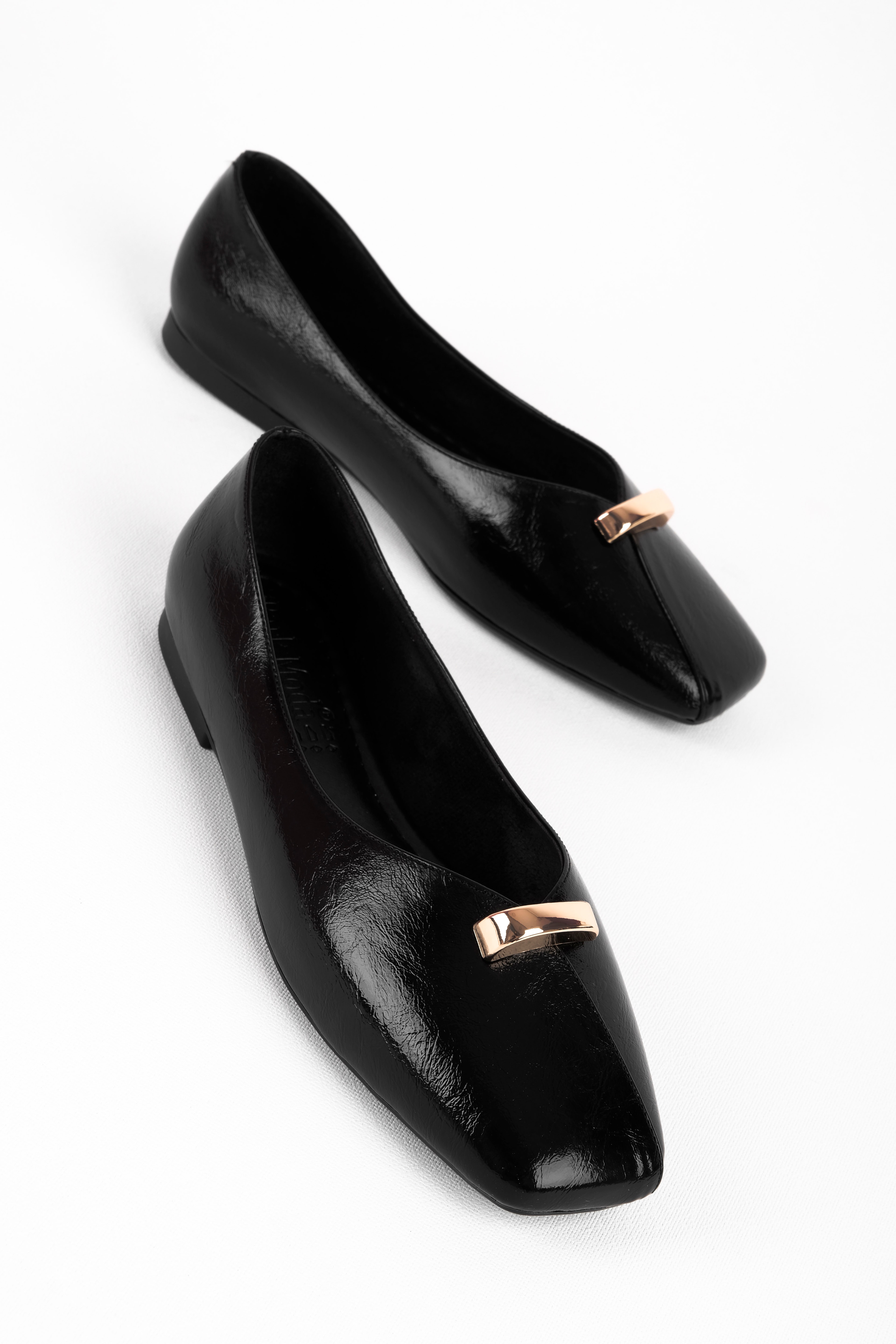 Minor Kadın Gold Toka Detaylı Dikişli Babet Ayakkabı 4258