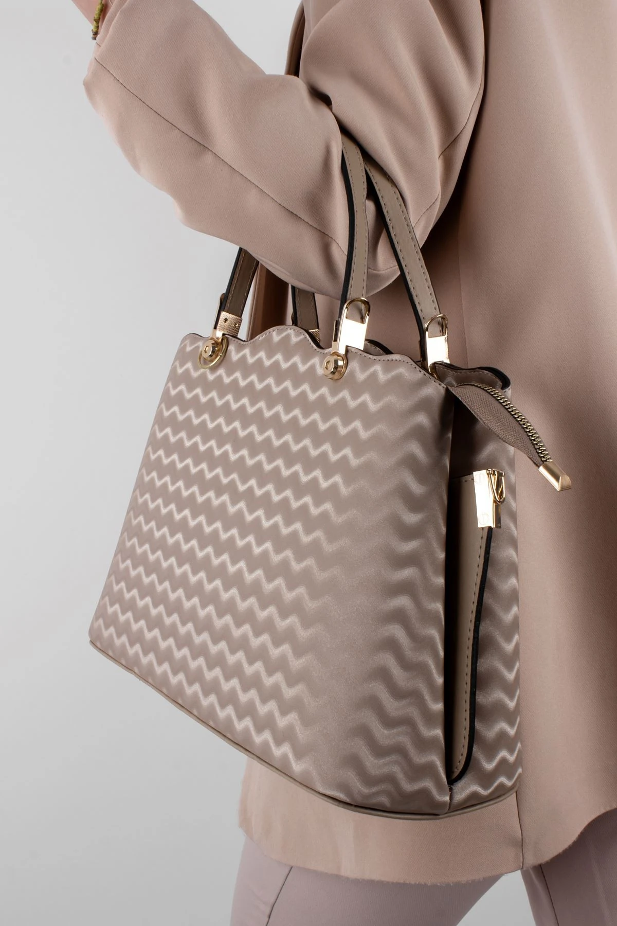 Kadın Çanta Sert Taban Dalgalı Desen