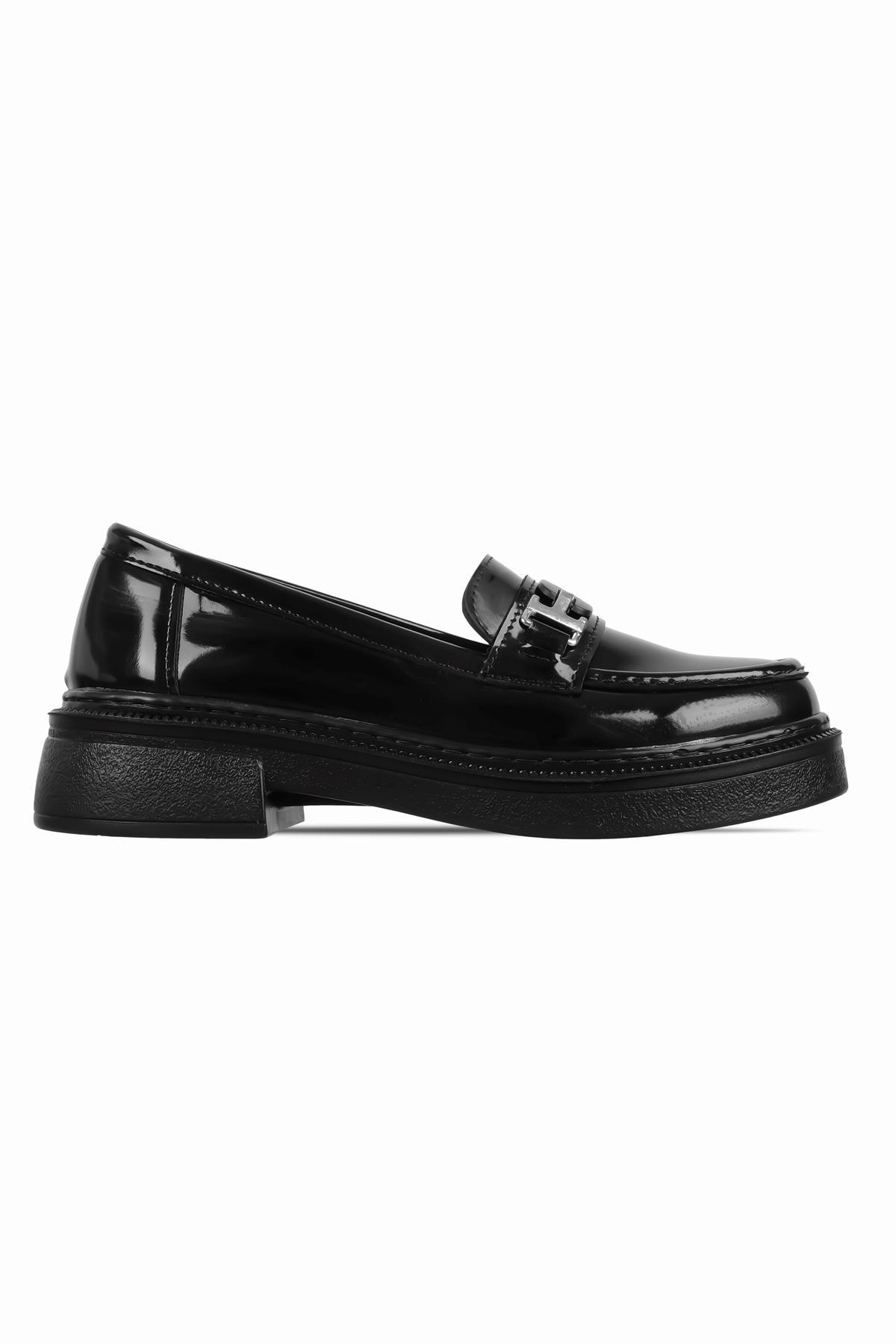 Remind Kadın Gold Toka Detaylı Loafer Ayakkabı
