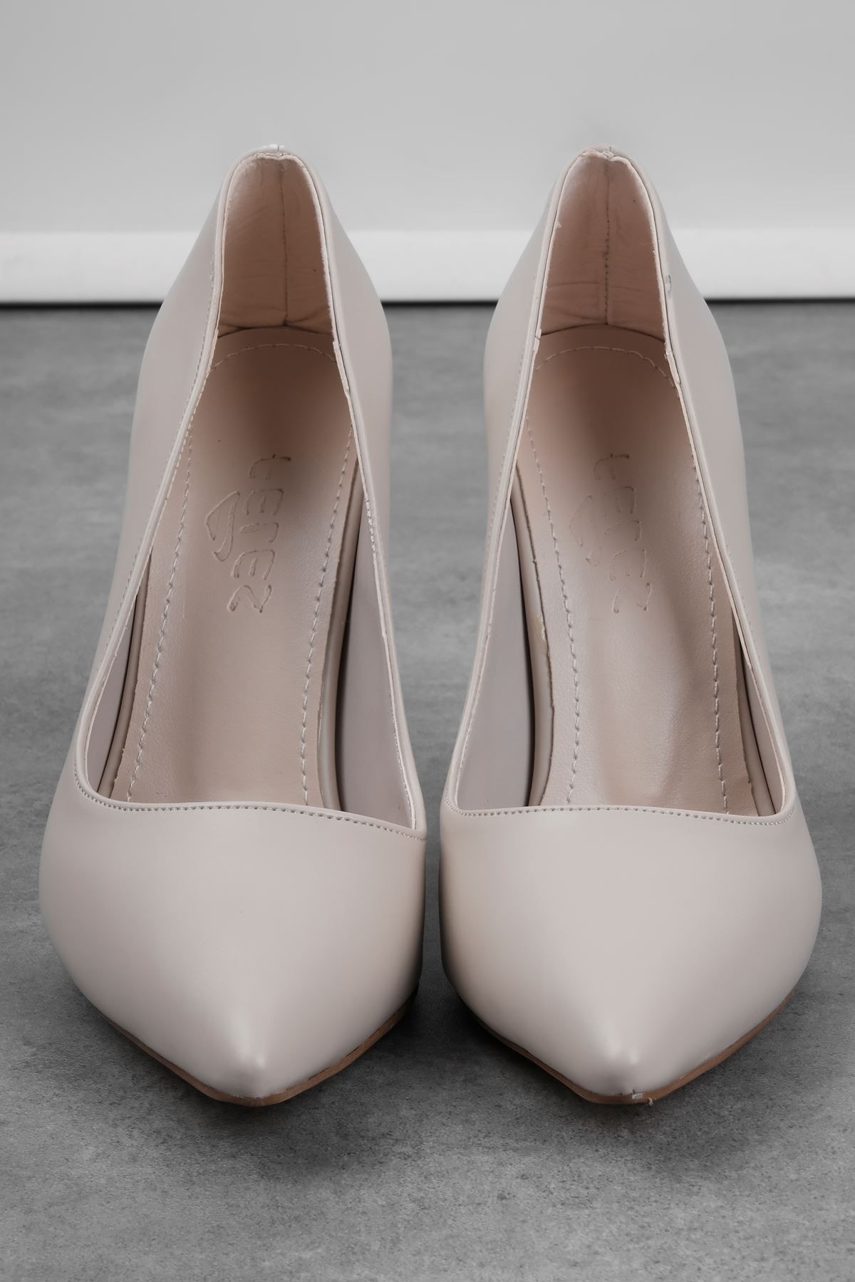 Feles Kadın Sivri Burunlu İnce Topuklu Stiletto Ayakkabı