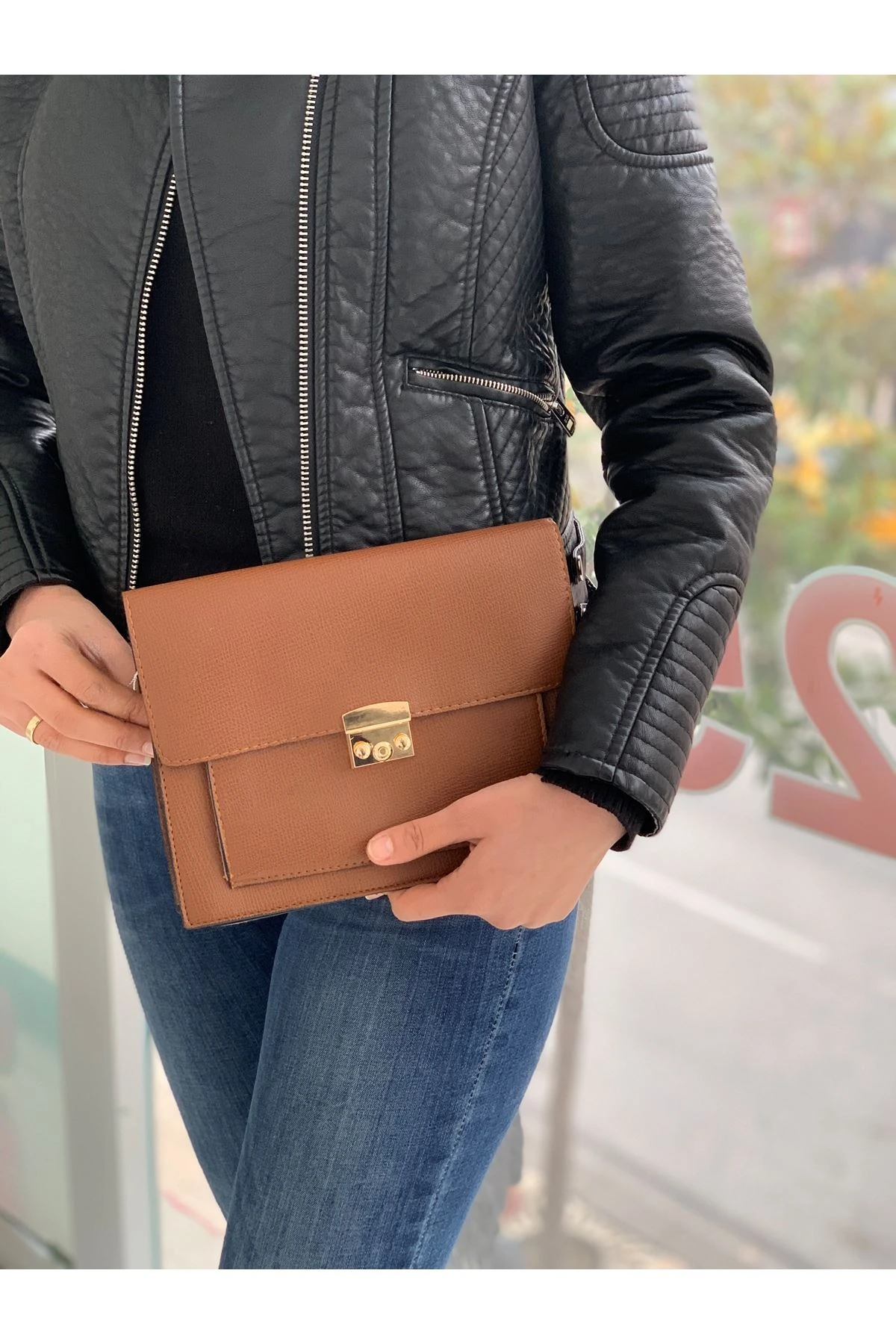 KLİPSLİ BAYAN ÇAPRAZ ÇANTA