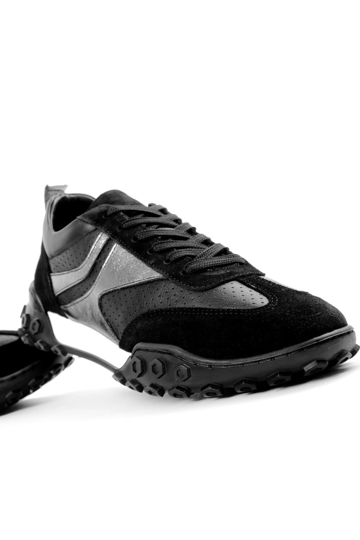 Abroad Kadın Hakiki Deri Bağcıklı Dikiş Detaylı Nubuk Spor Ayakkabı 3647 - siyah