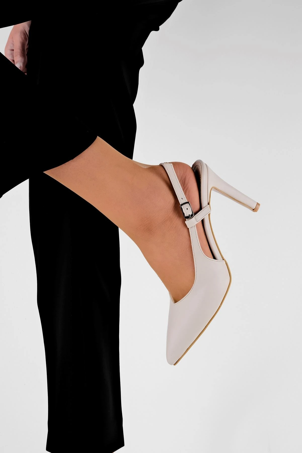 Ezra Kemer Detay Kadın Topuklu Ayakkabı