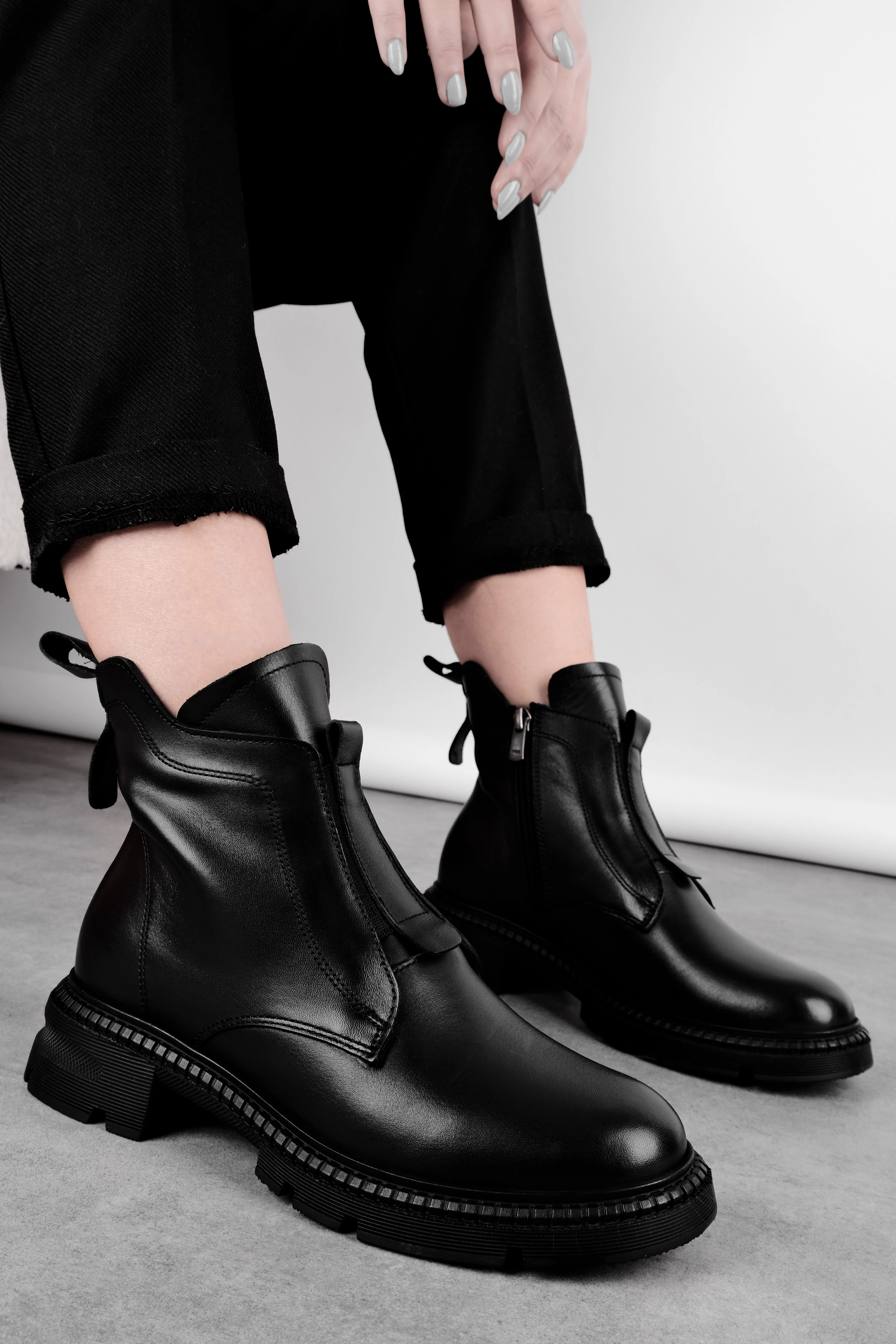 Marvelous Kadın Hakiki Deri Önünden Parça Detaylı Nubuk Fermuarlı Bot(4200)