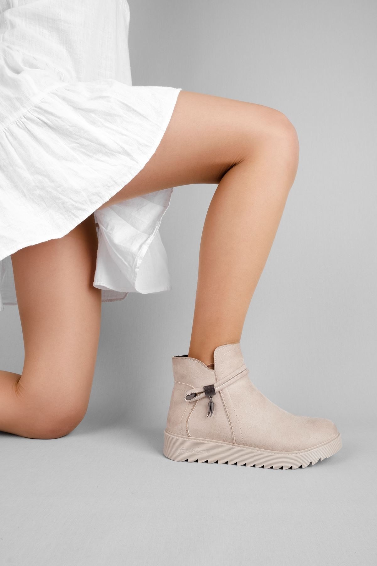 VİSİON KISA KADIN BOT METAL SÜS DETAYLI 1632