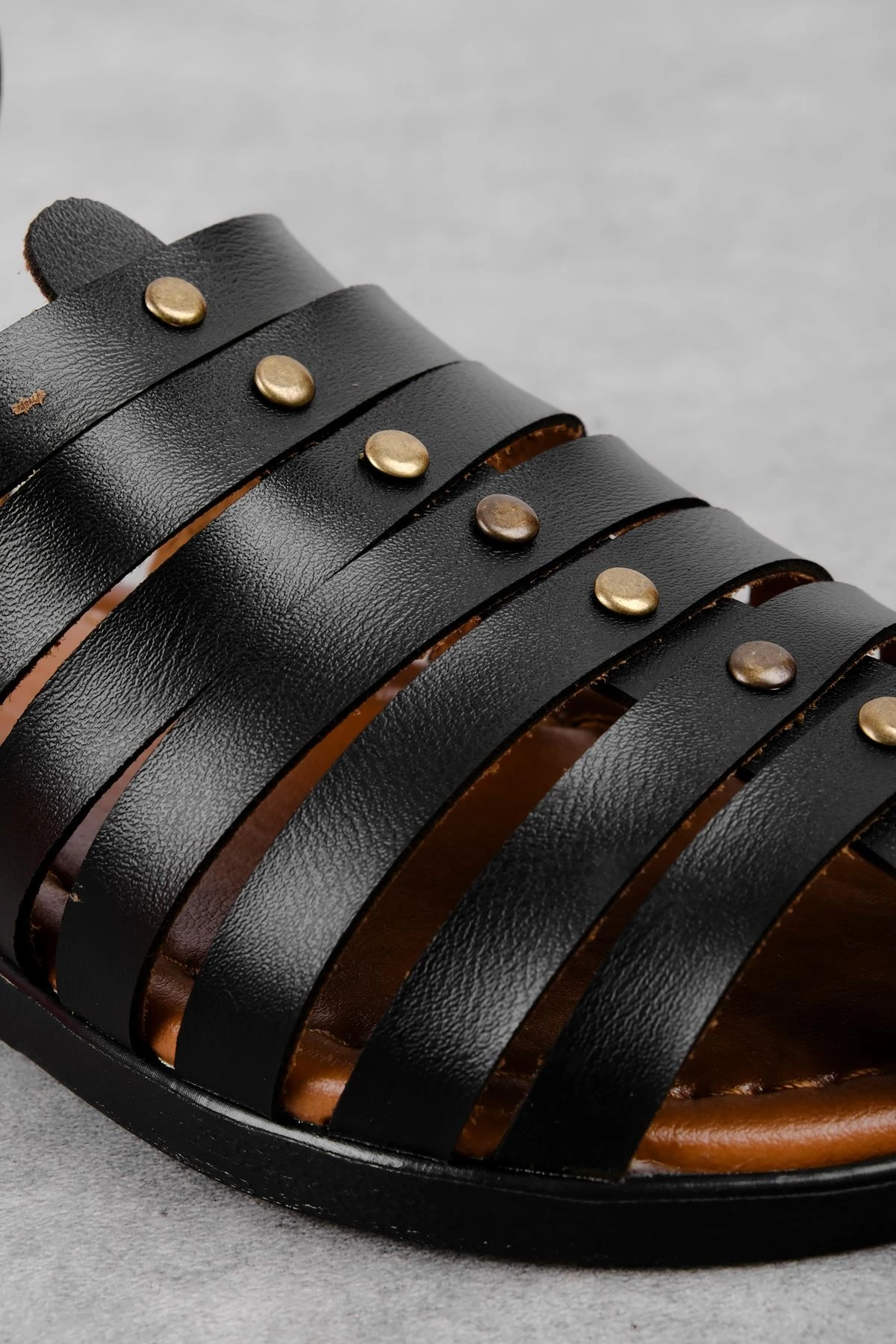 Herald Önü Kapalı Kadın Hakiki Deri Sandalet