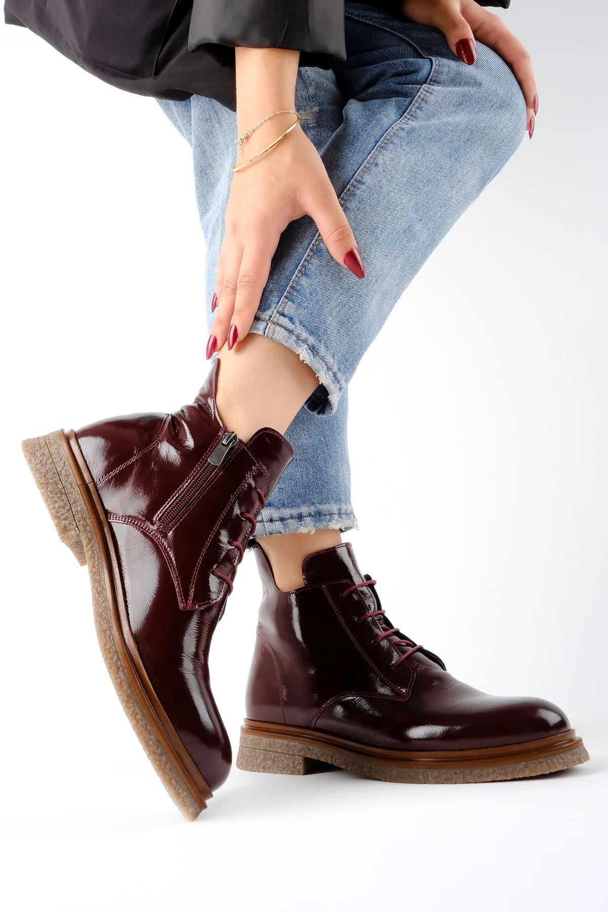 Zeta Kadın Hakiki Deri Bağcık Detaylı Fermuarlı Bot