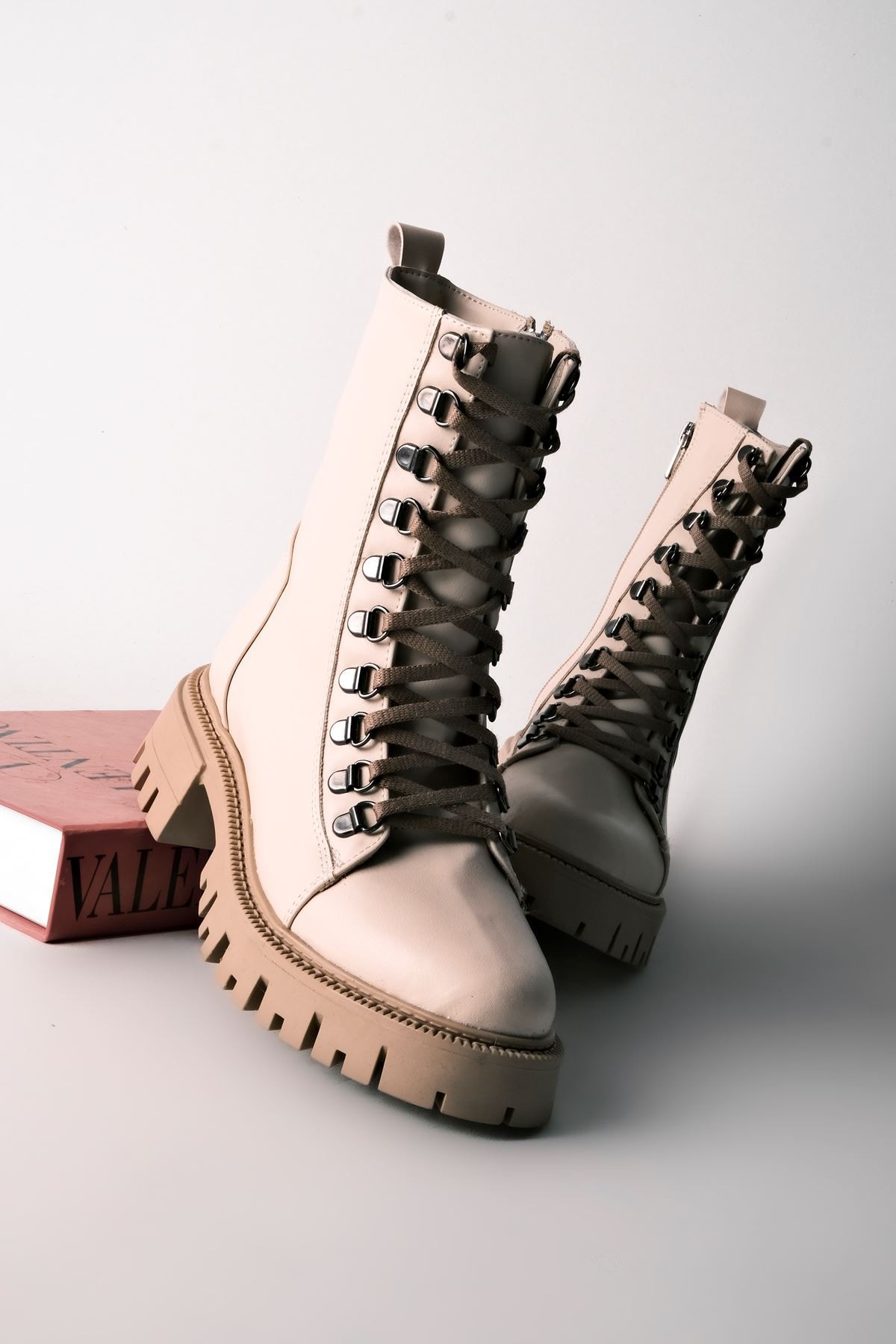 Modi Kadın Bağcık Detaylı Fermuarlı Postal 2913